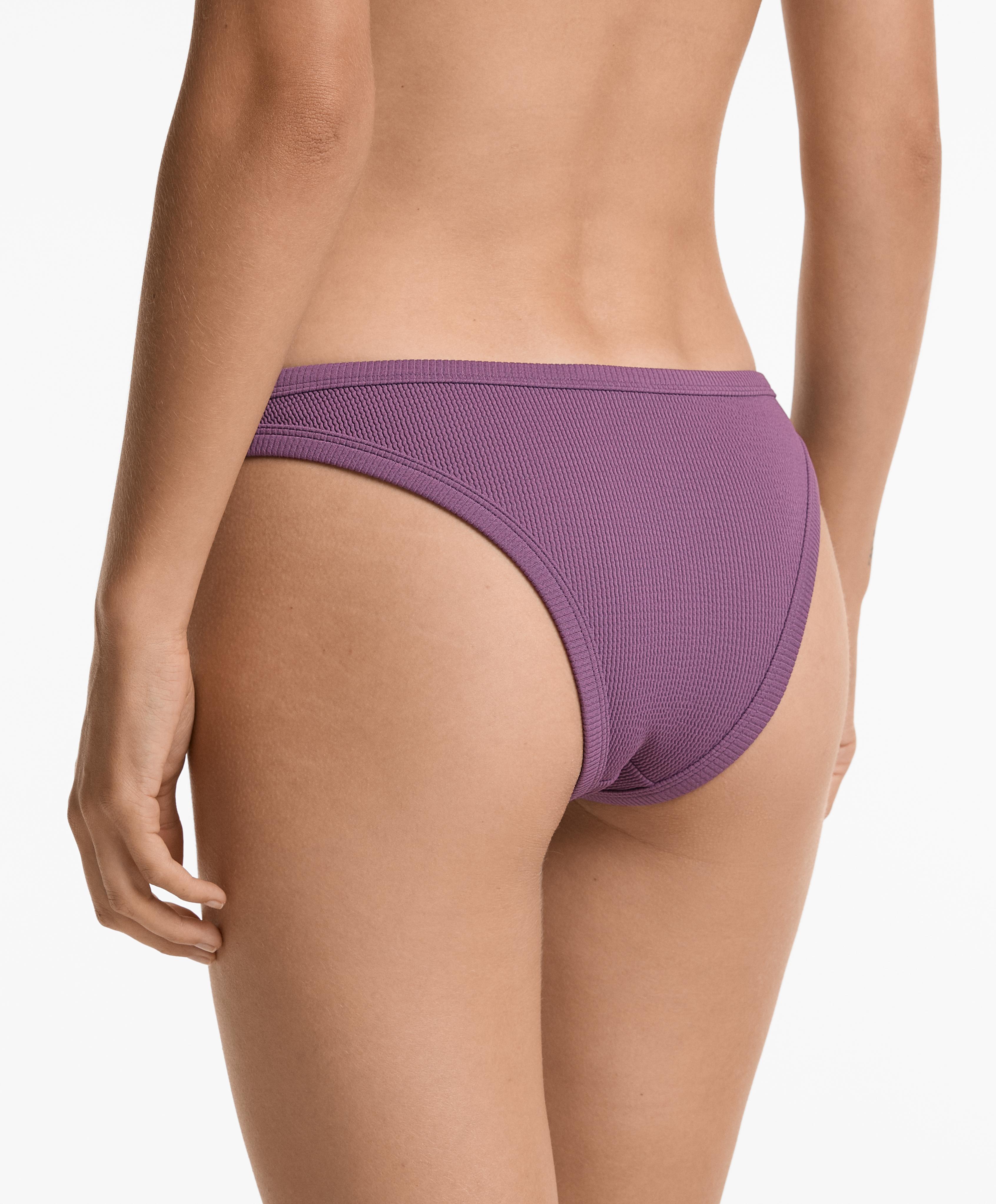 Majtki od bikini o średnim stopniu zakrycia z prążkowanej tkaniny z wycięciem w kształcie litery U - Wyprzedaż Majtki od bikini o średnim stopniu zakrycia z prążkowanej tkaniny z wycięciem w kształcie litery U - Wyprzedaż