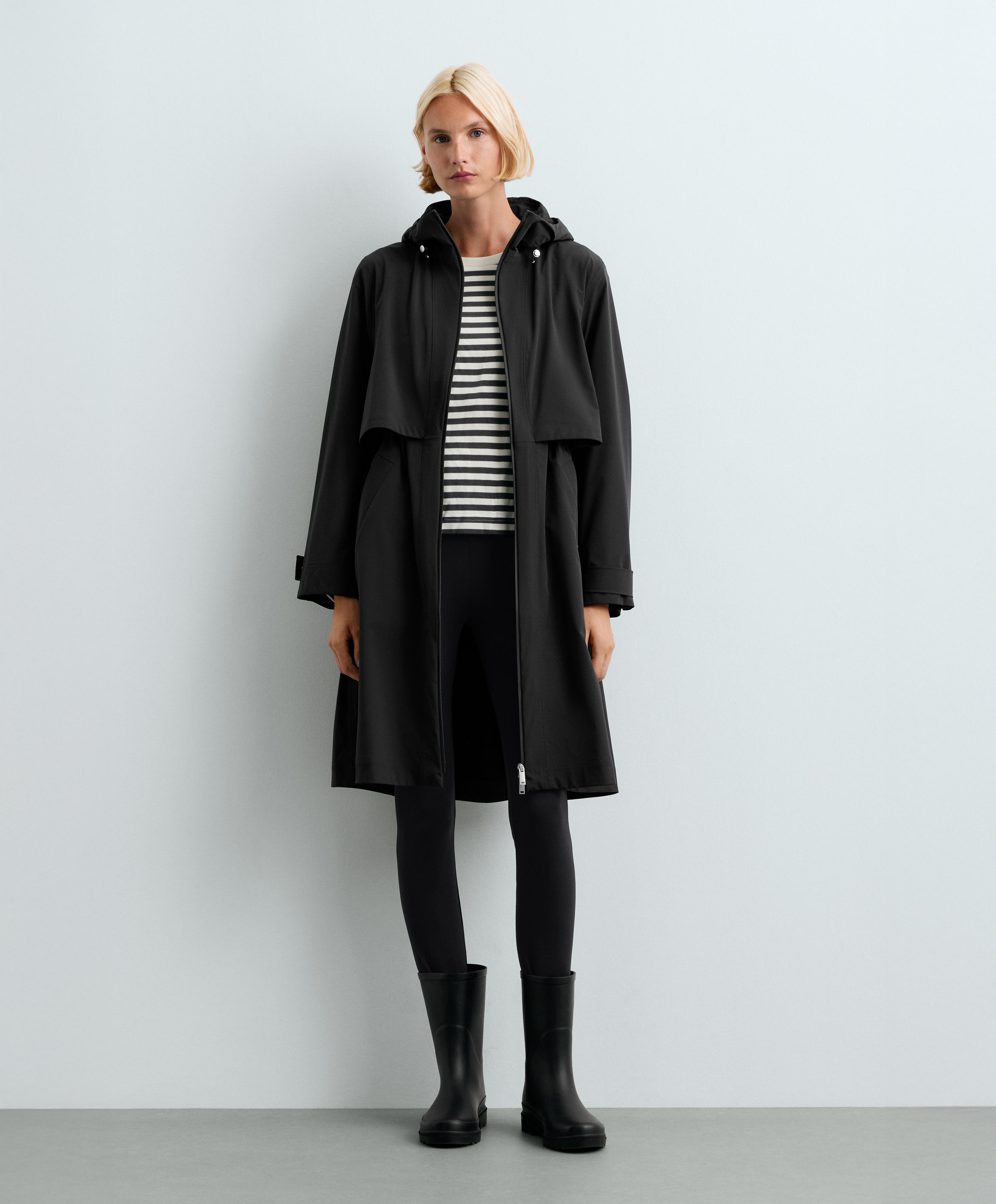 Extra lightweight long 10k waterproof jacket — BLACK