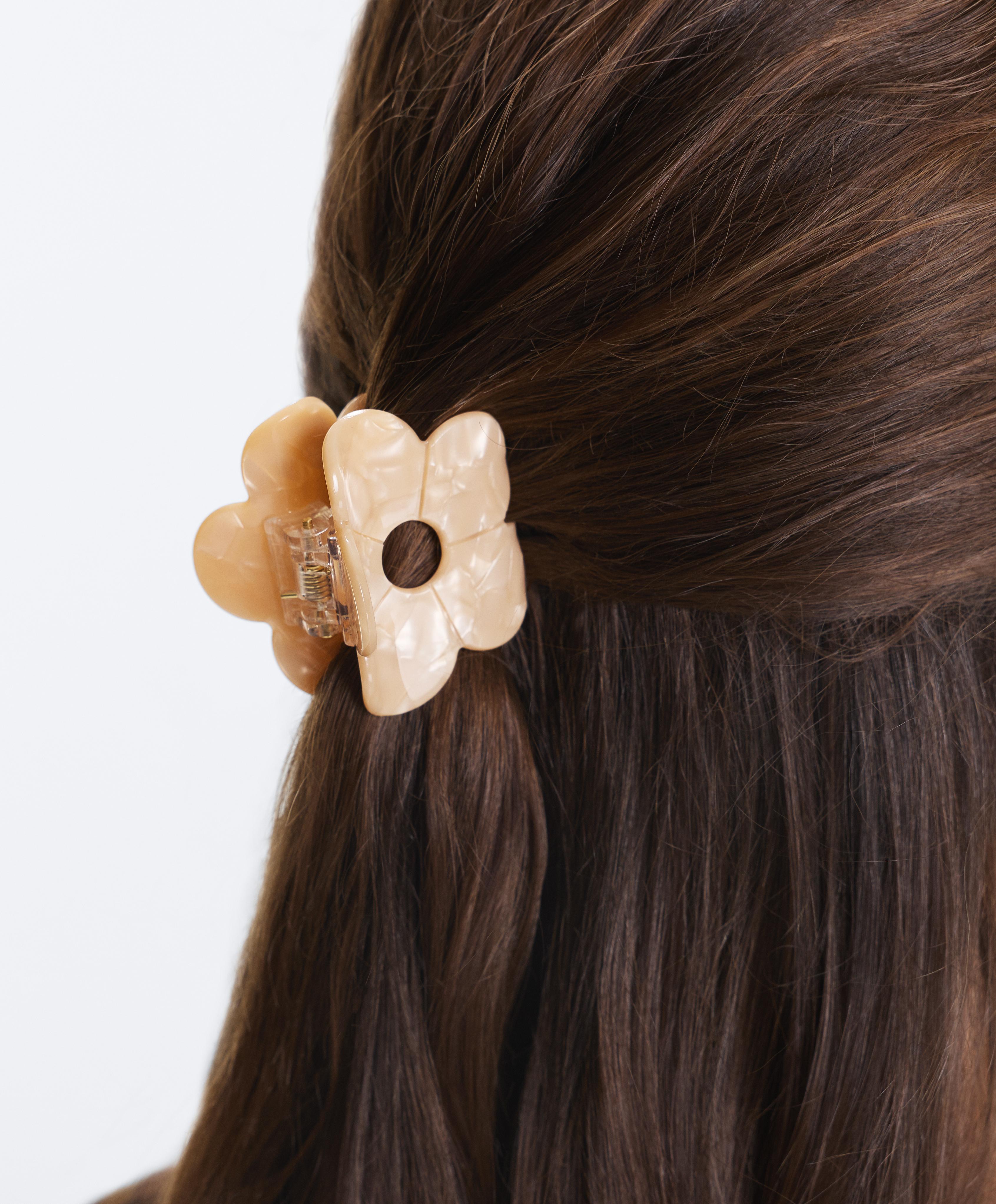 Small floral hair clip — BEIGE