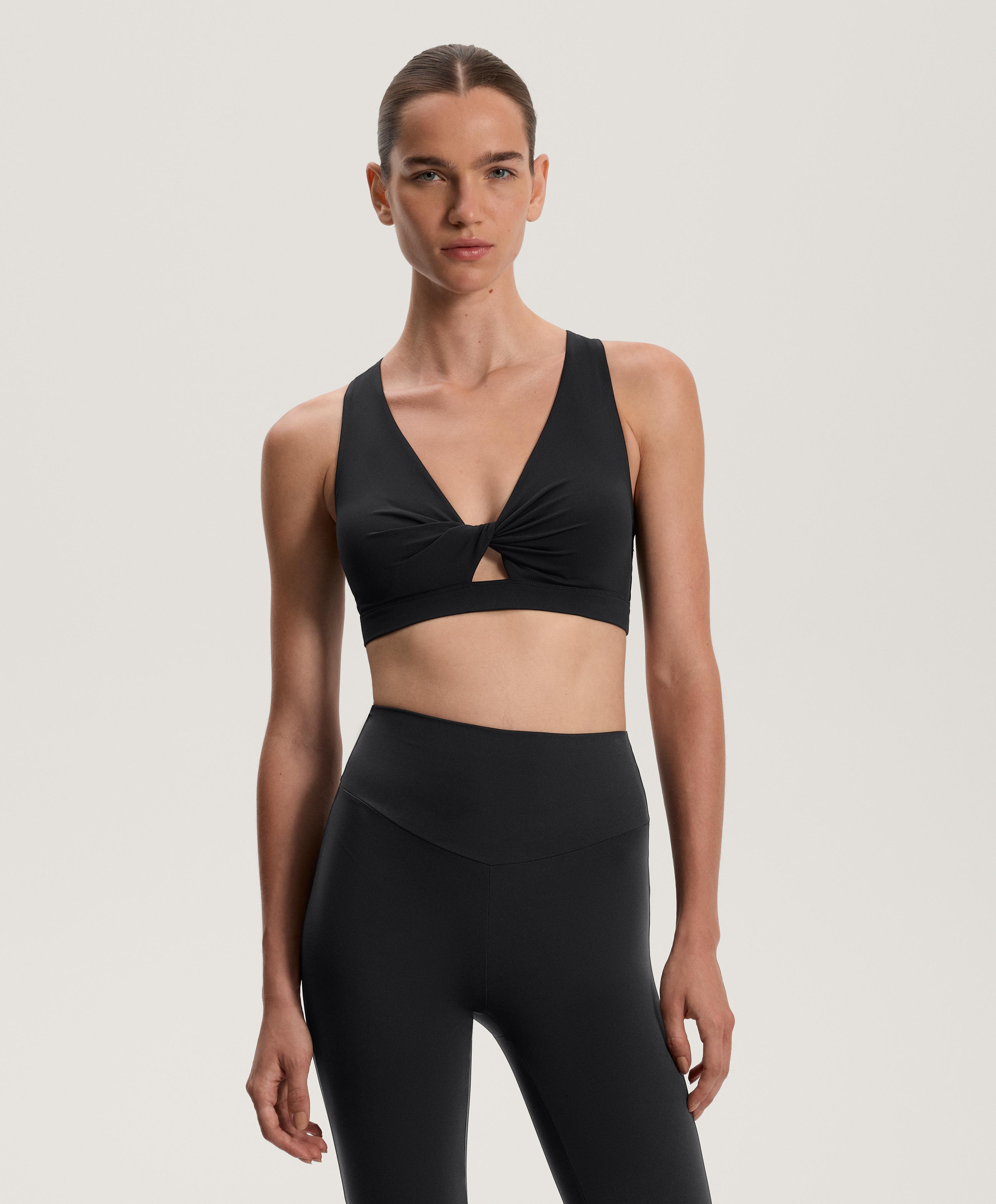 Medium support twist Comfortlux sports bra with cups Medium support twist Comfortlux sports bra with cups