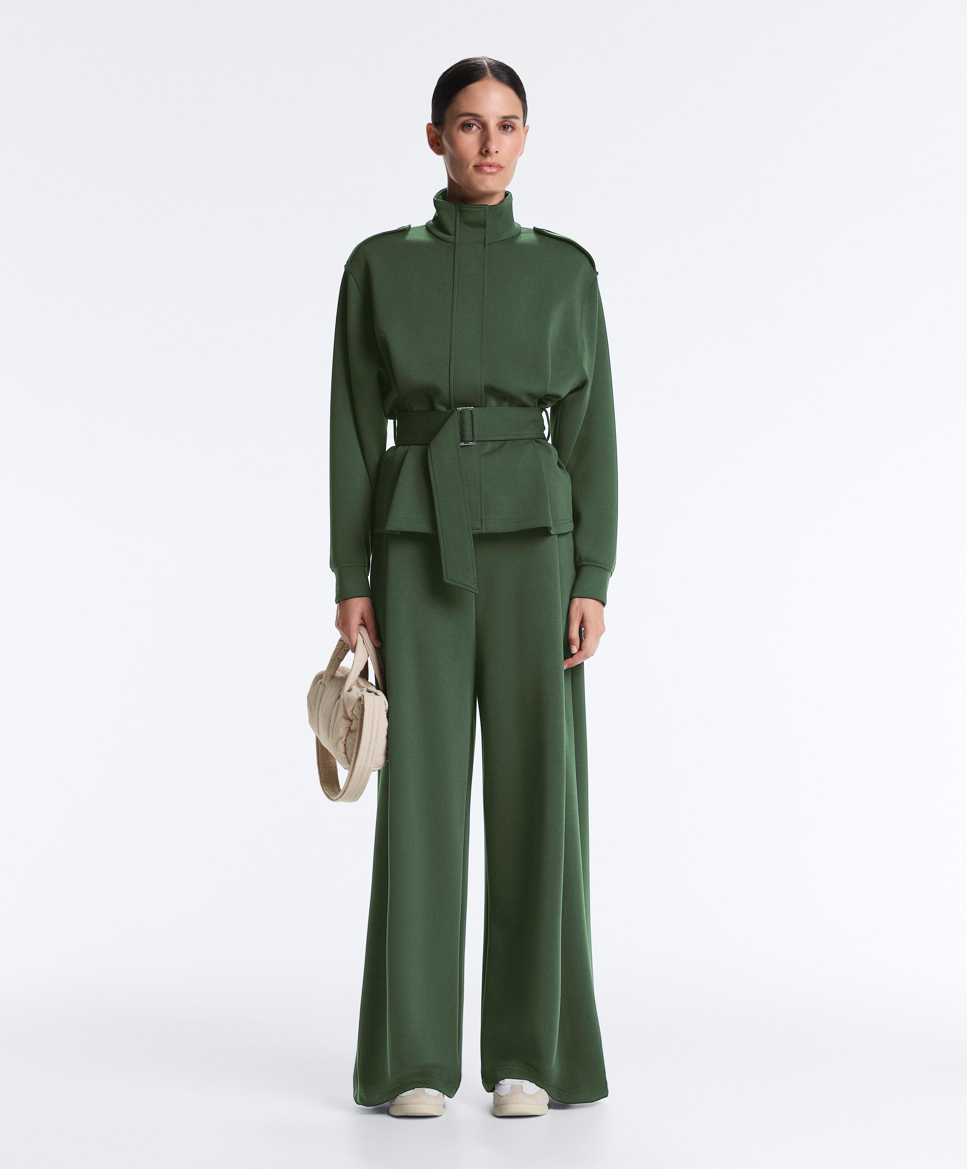 Total look twill high rise pliegues verde
