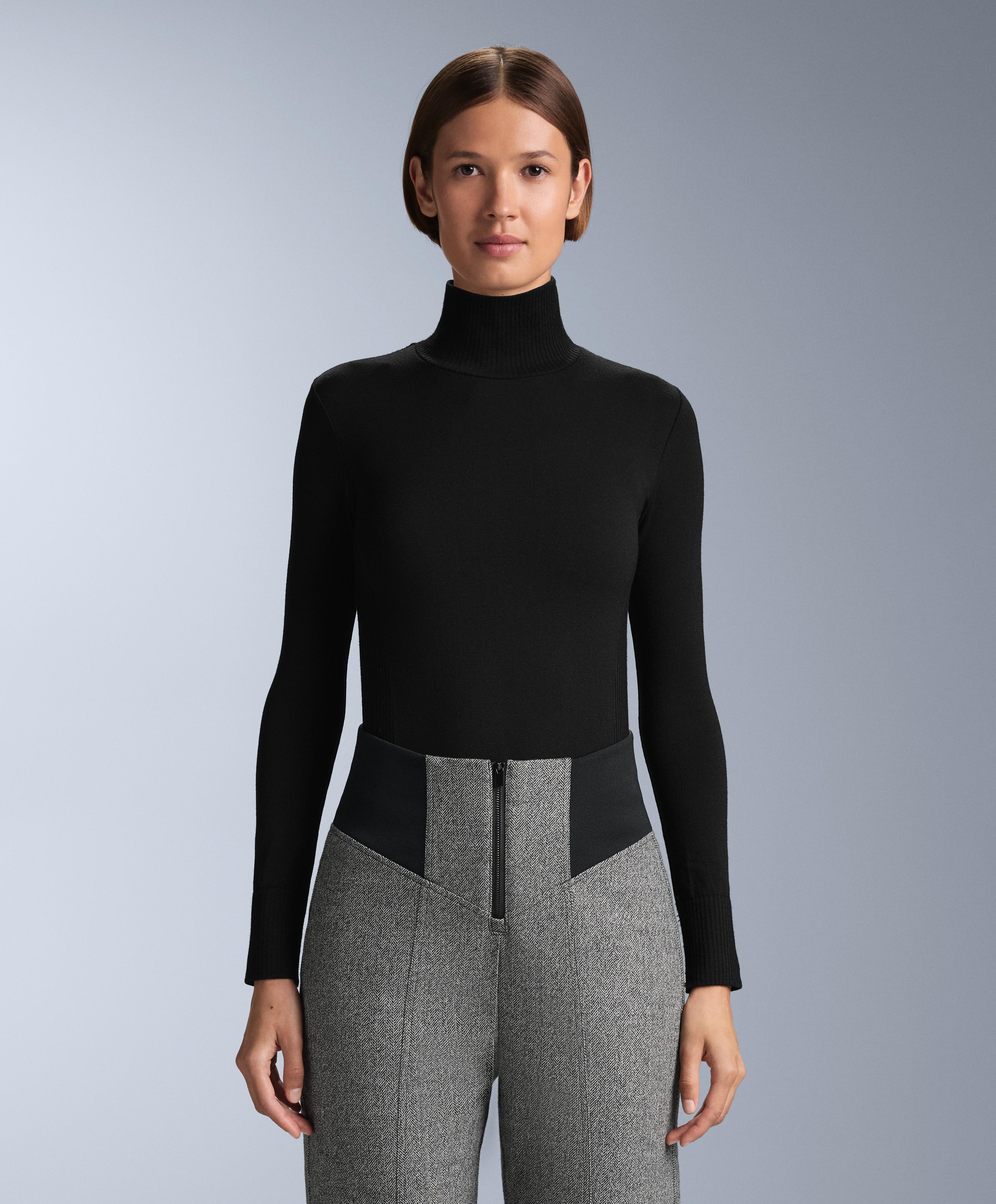 Seamless merino wool base layer T-shirt — BLACK