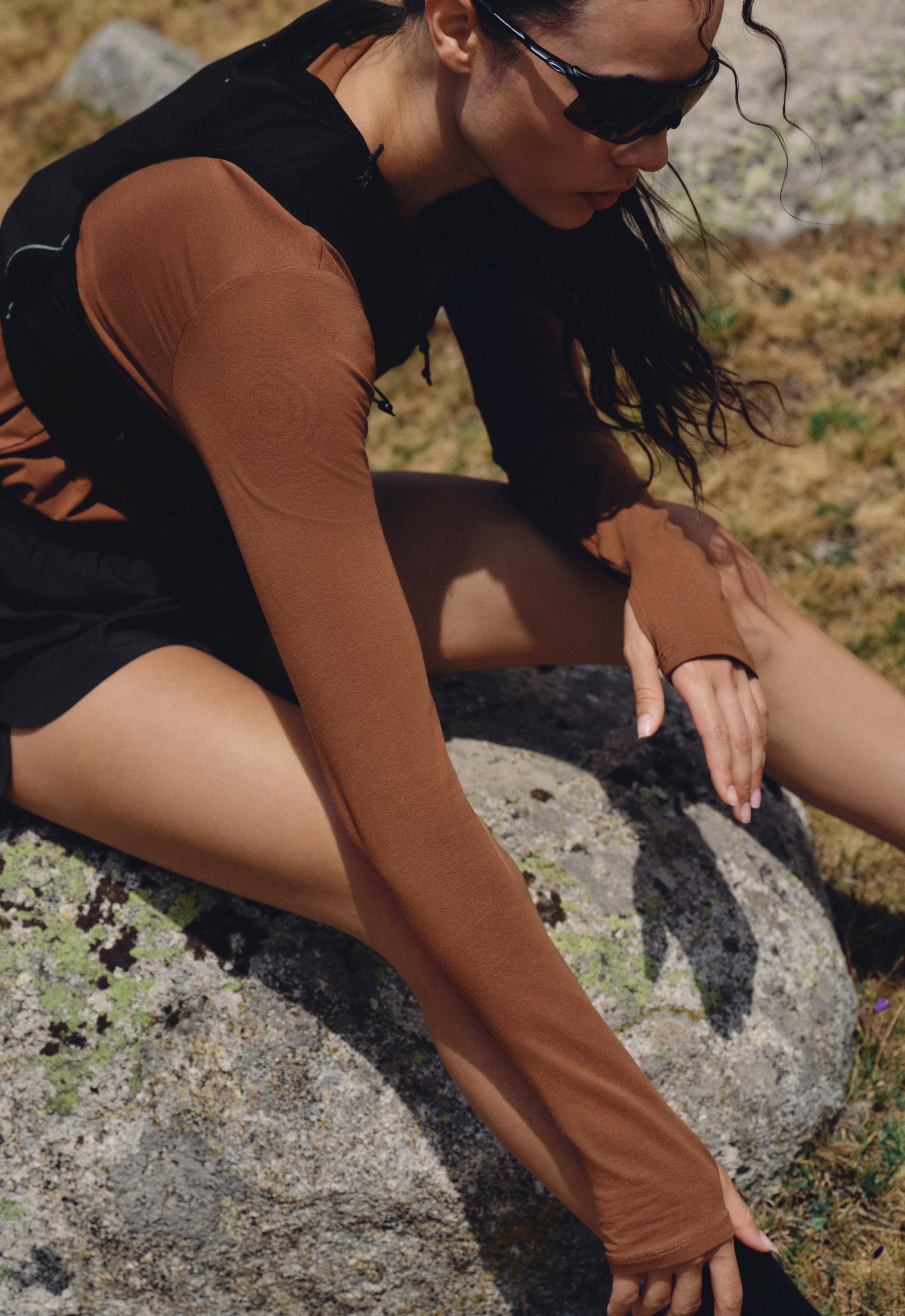 Cotton blend long-sleeved T-shirt — DARK CAMEL