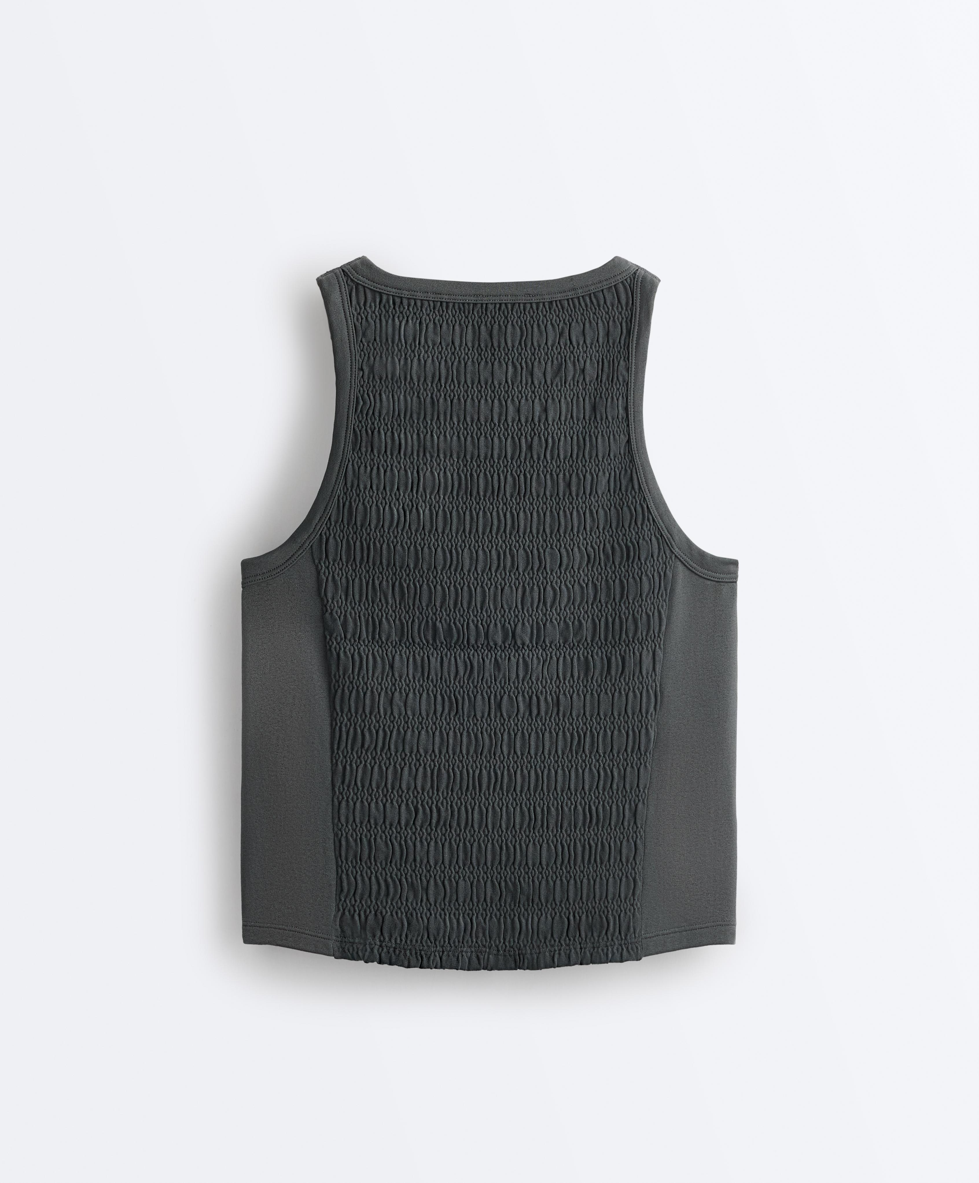 Seamless sleeveless smocked T-shirt — STEEL GREY