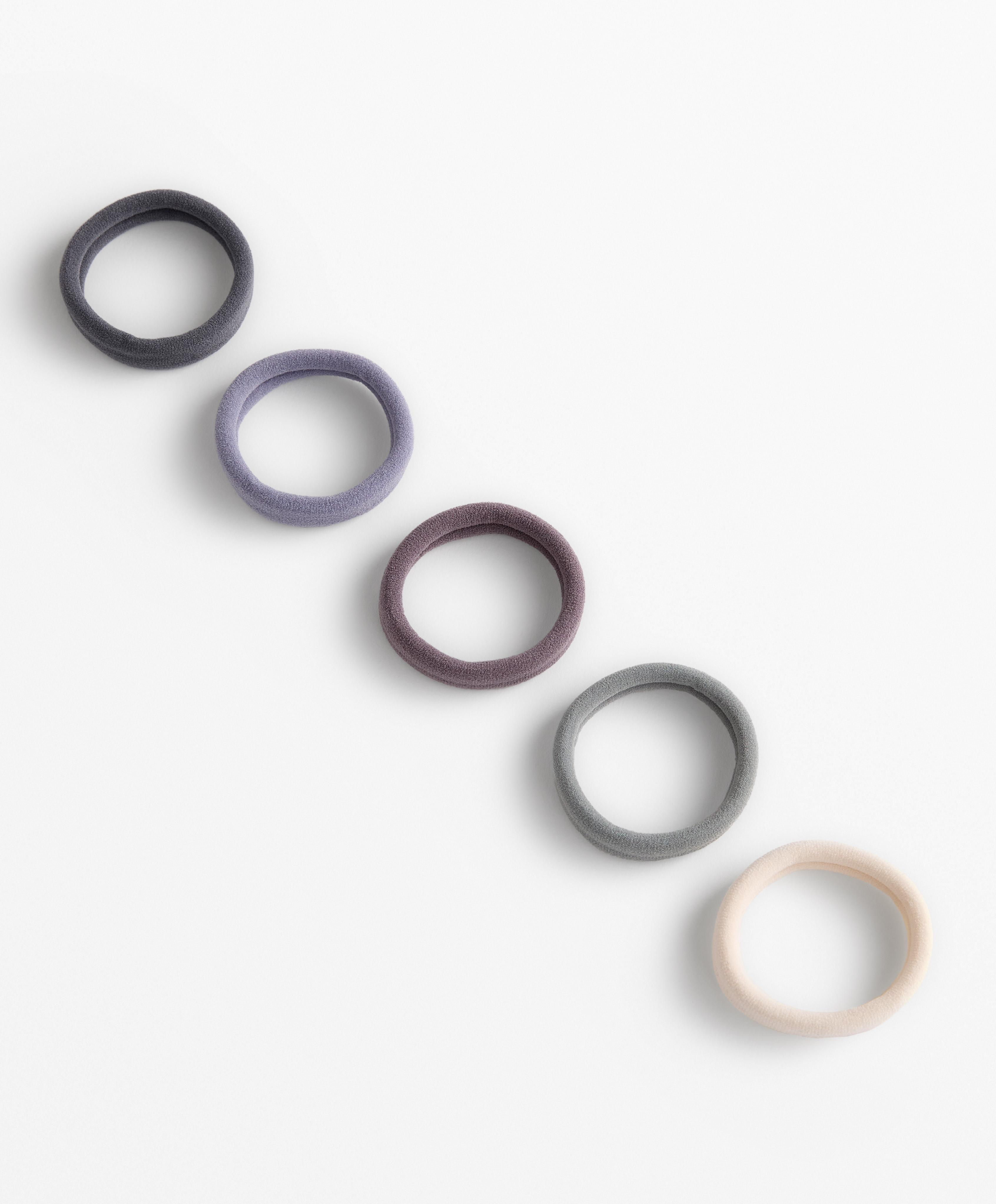 5 smooth hair scrunchies