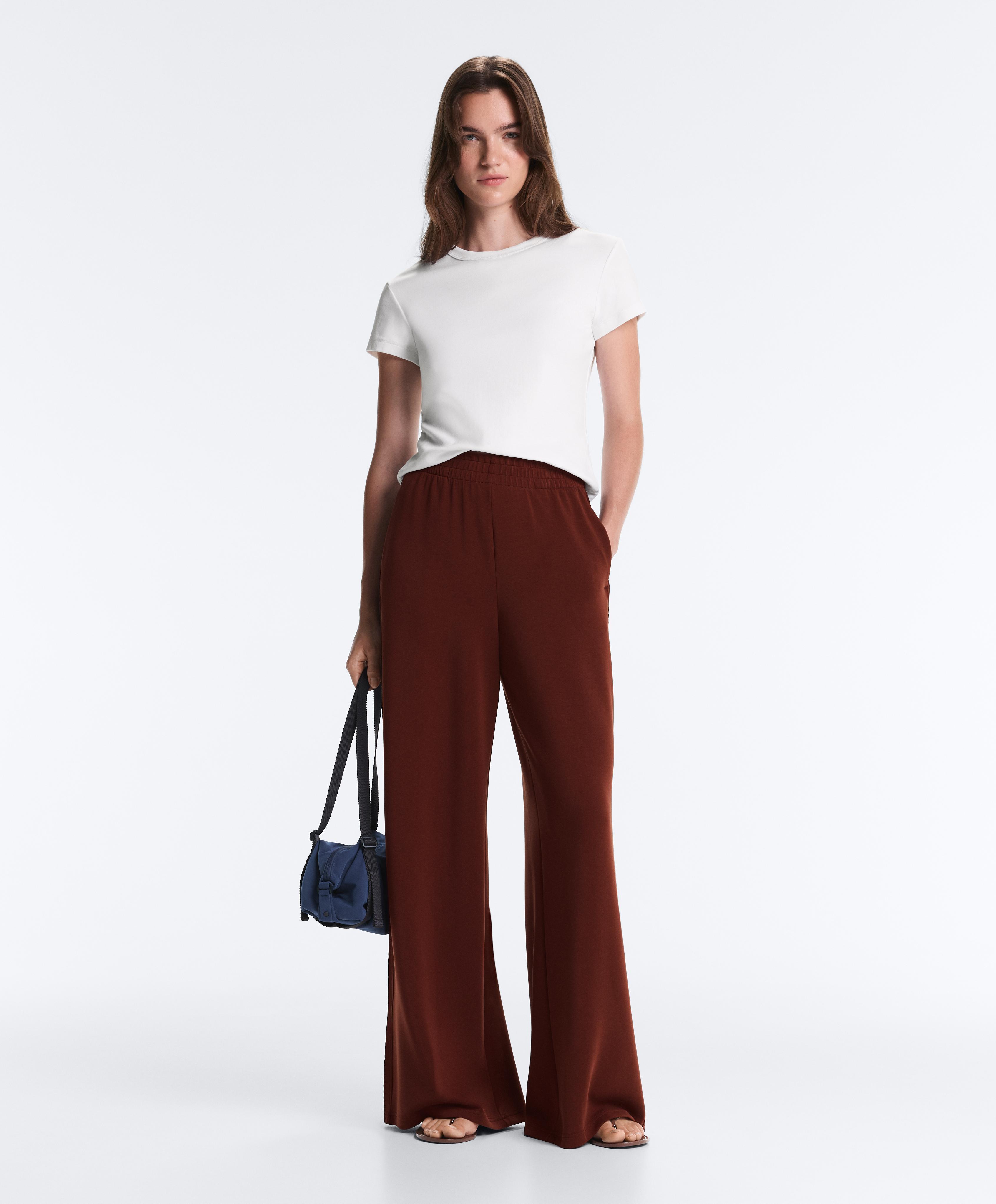 Lange wijde broek met modal en zachte touch Lange wijde broek met modal en zachte touch