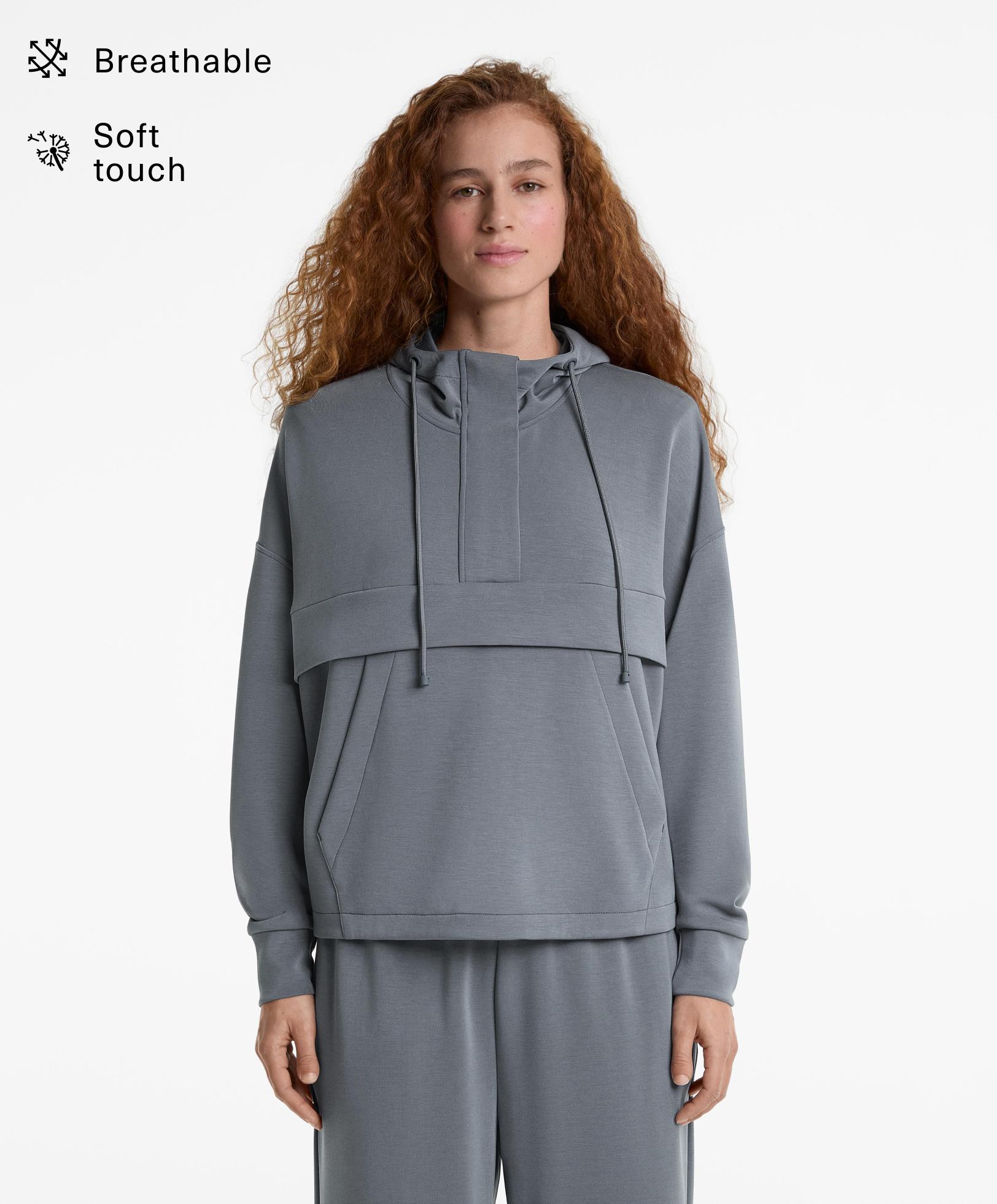 Soft-touch sweatshirt with modal and zip