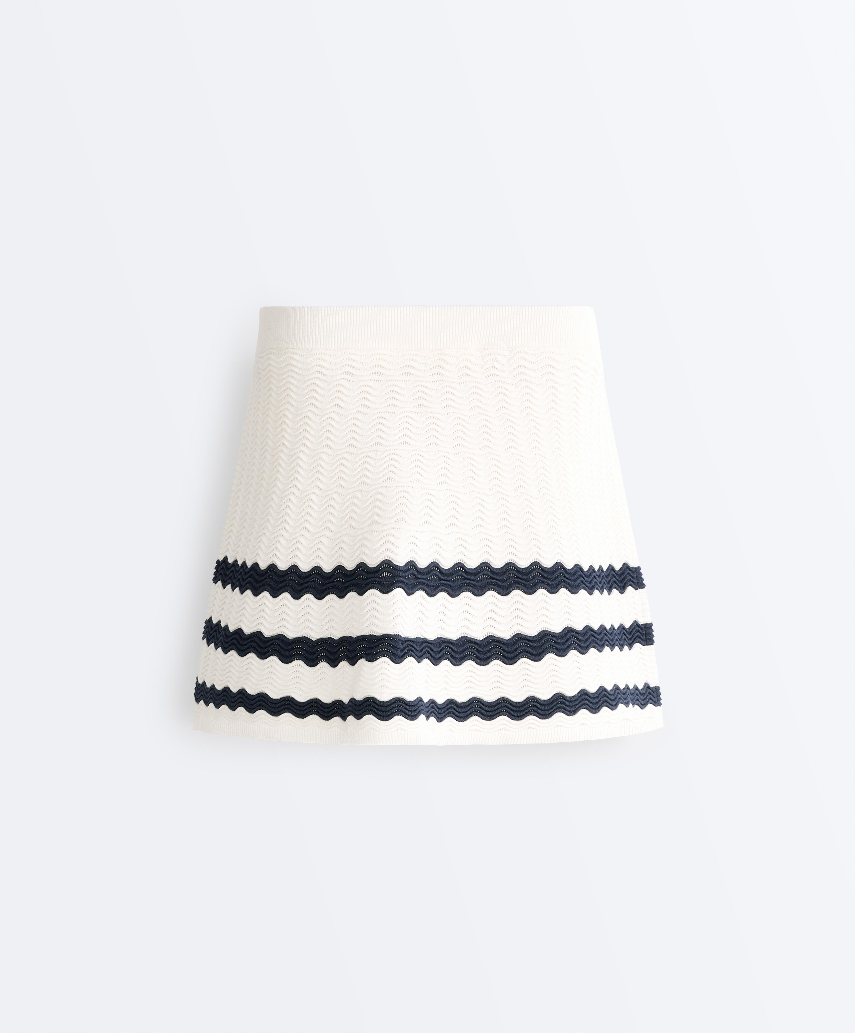 Wave knit short skirt — PALE ECRU