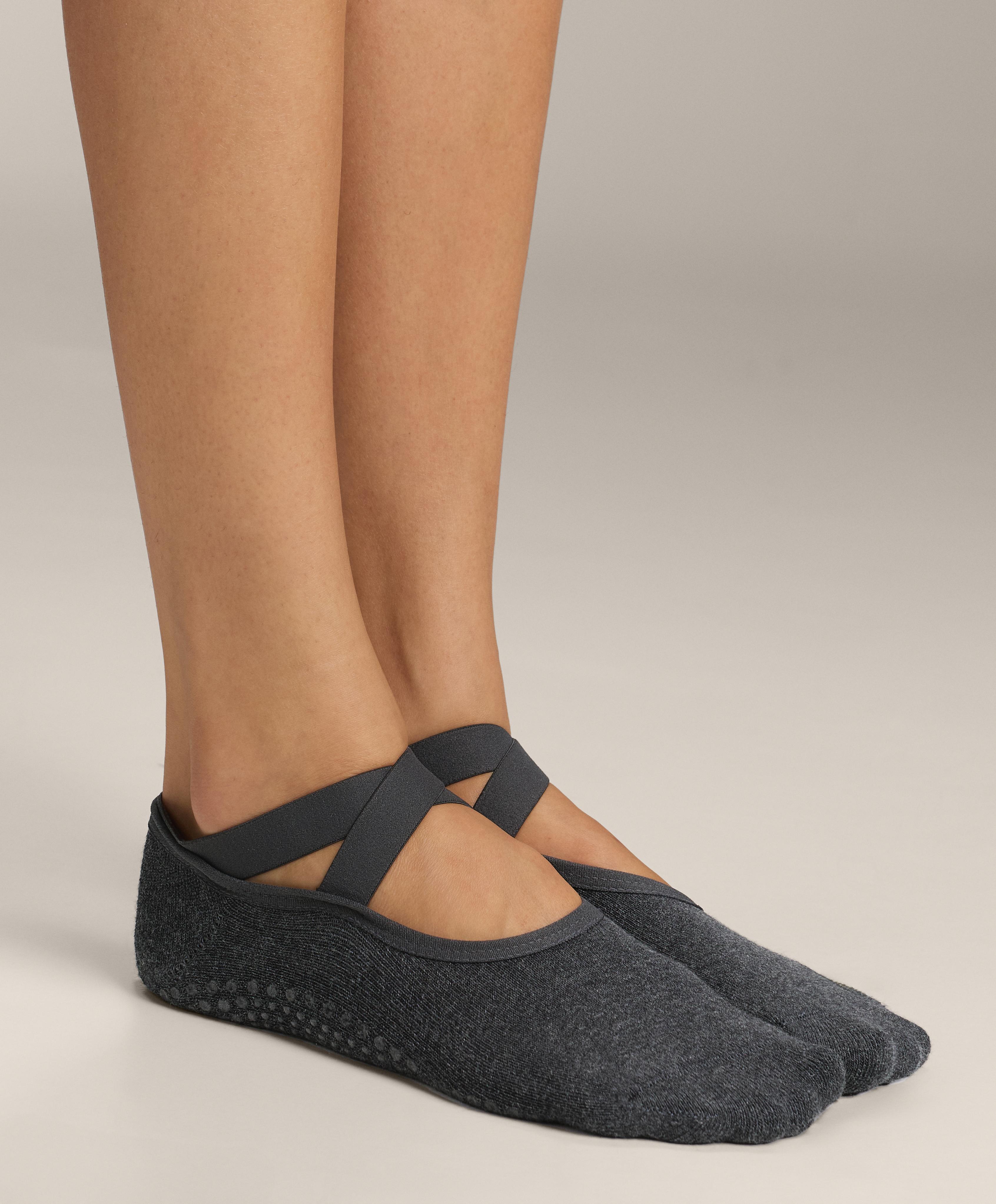 زوجان من جوارب اليوغا والبيلاتس ممزوجة بالقطن بأشرطة متصالبة - تنزيلات زوجان من جوارب اليوغا والبيلاتس ممزوجة بالقطن بأشرطة متصالبة - تنزيلات