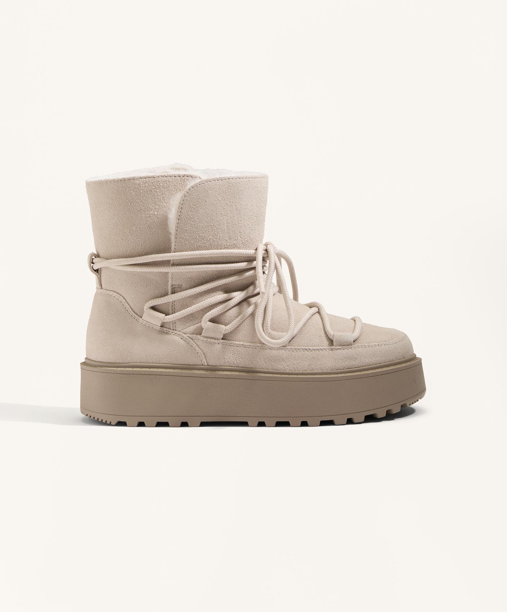 Split-leather platform boots with flap