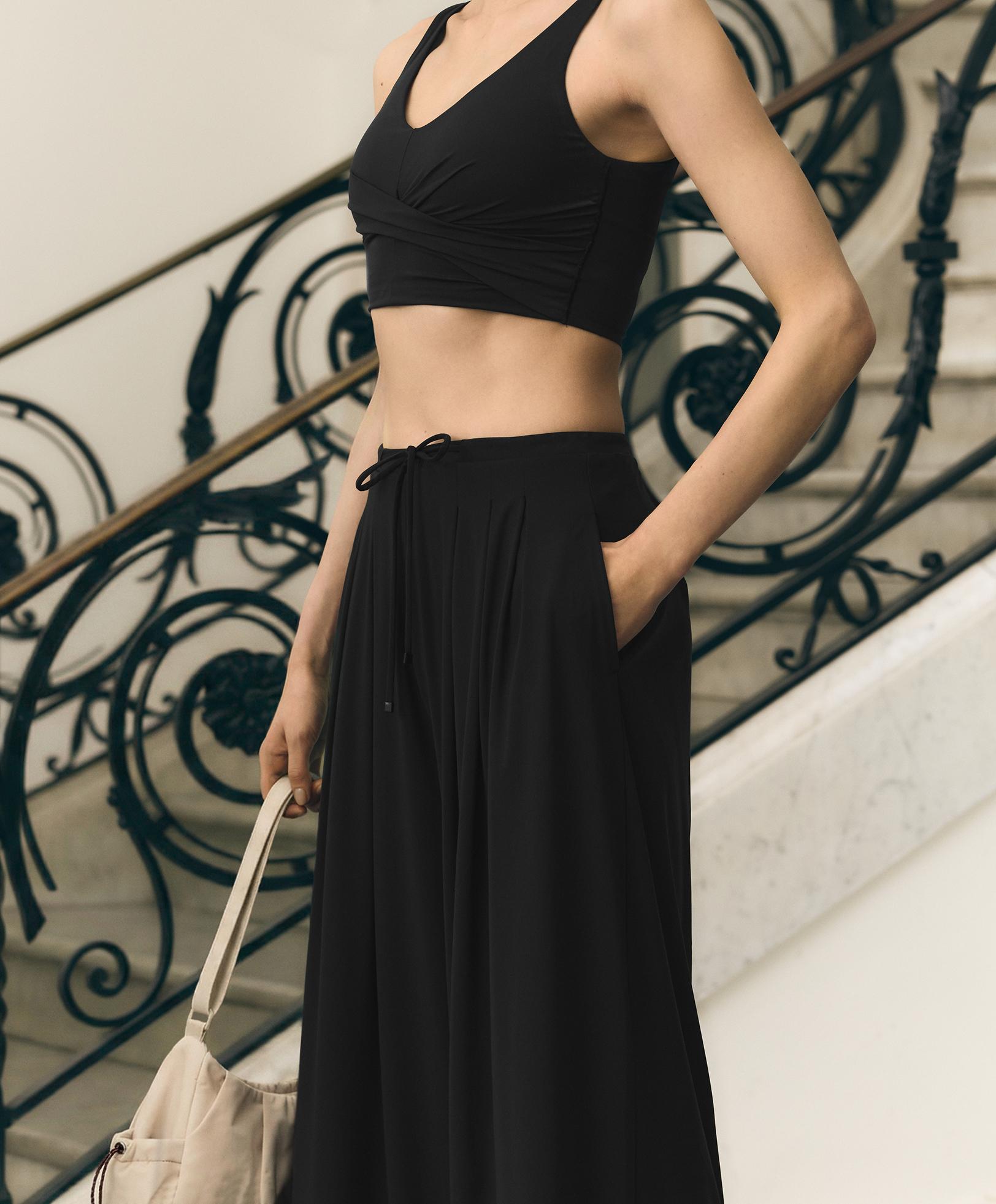Light Touch crossover tank top — BLACK