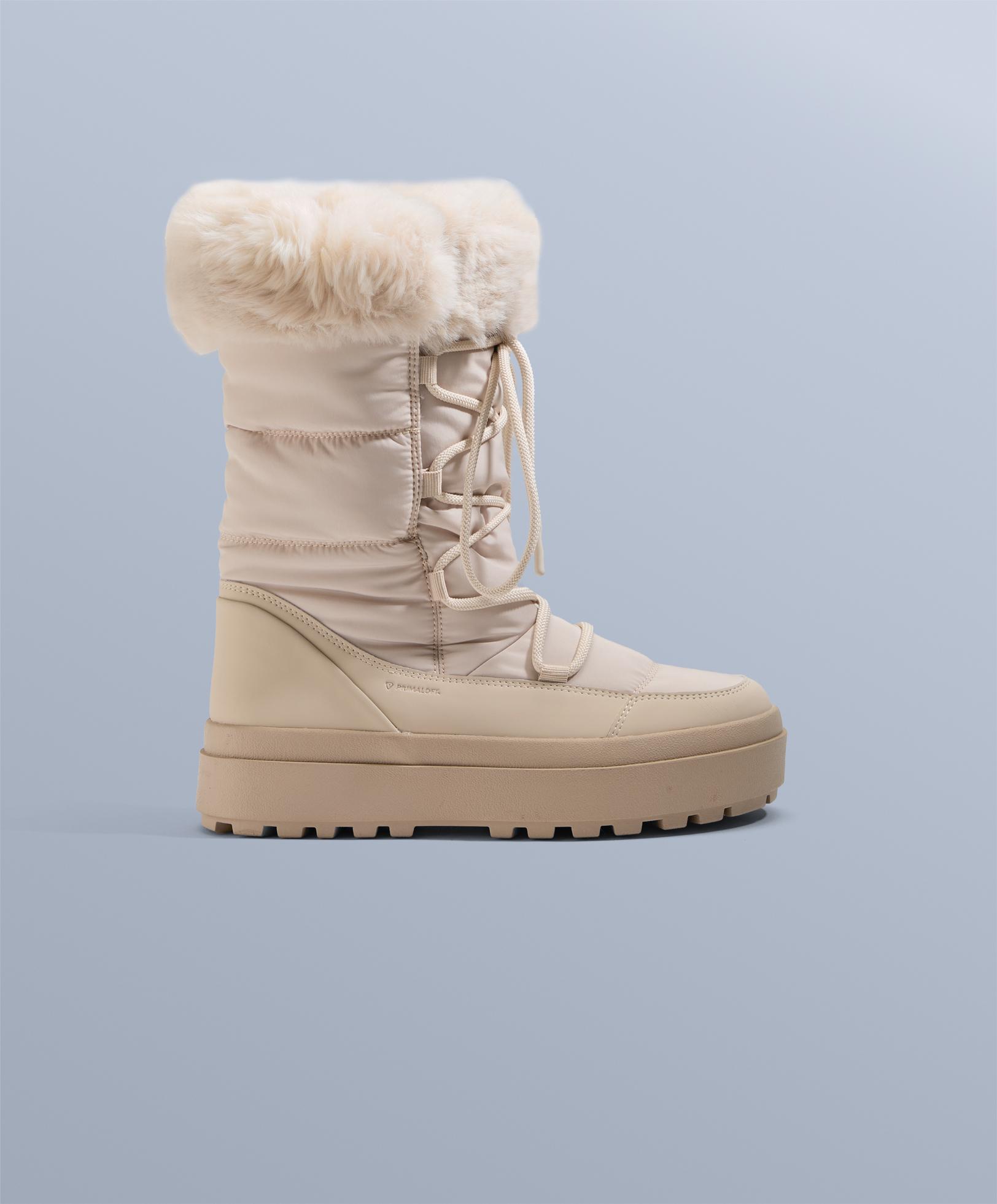 מגפי après-ski עם שרוכים וצווארון פרווה