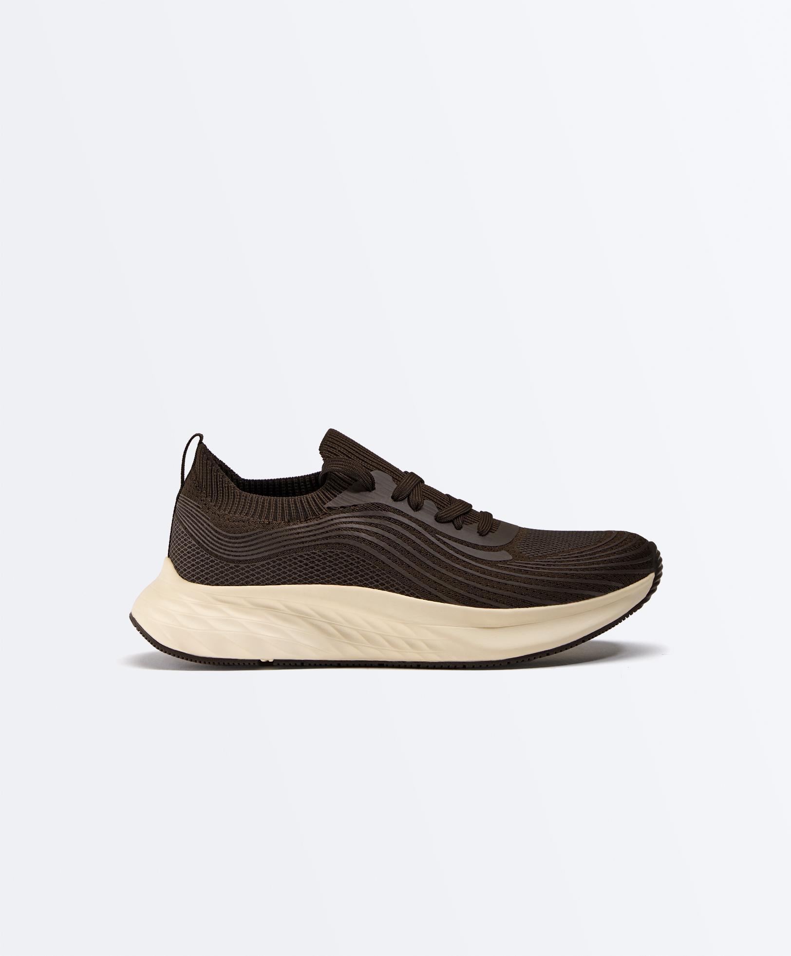 Multi-activity sport trainers - versatile, everyday use, walking Multi-activity sport trainers - versatile, everyday use, walking