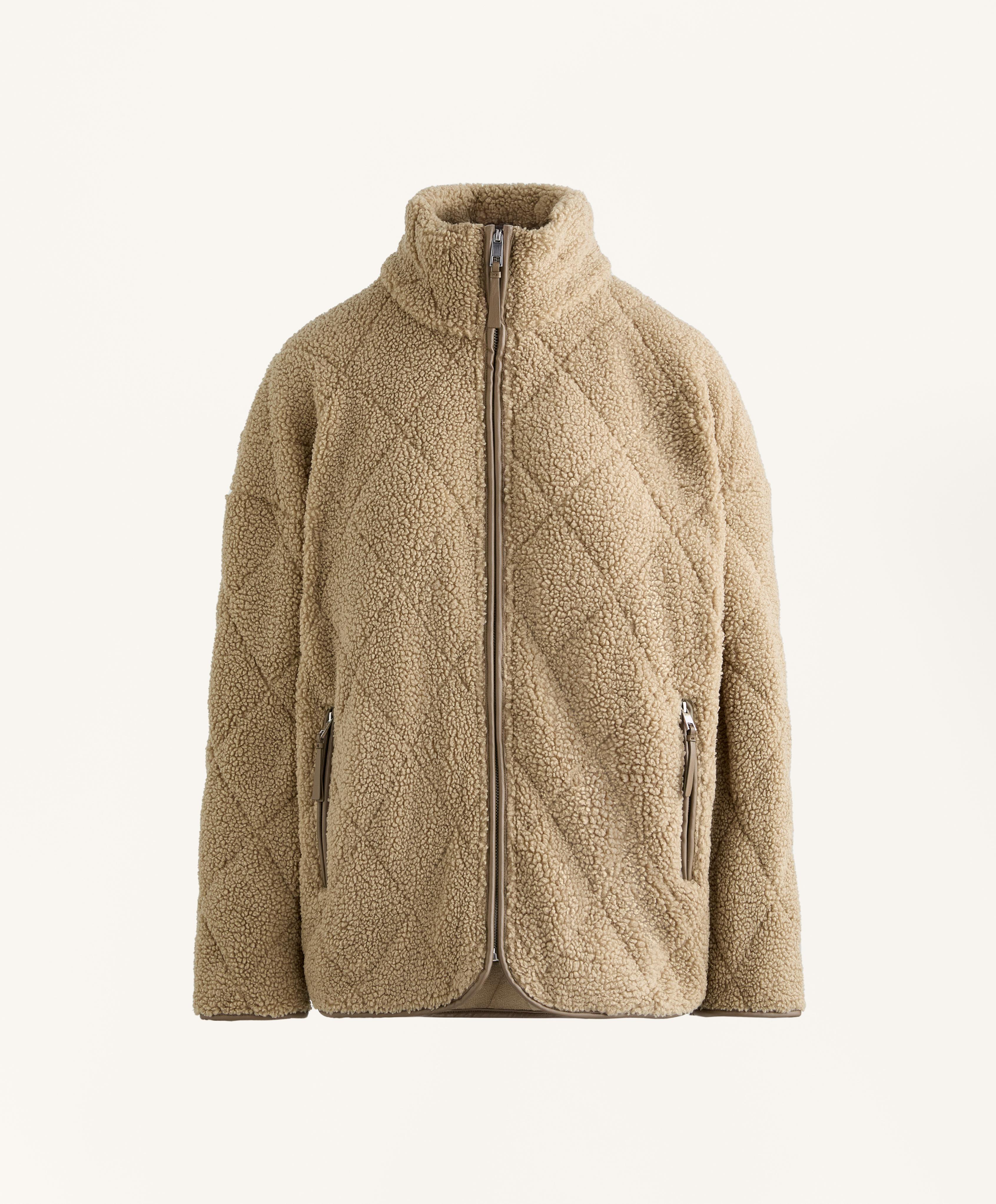 Bunda z umělého beránka s prošívanými kosočtverci