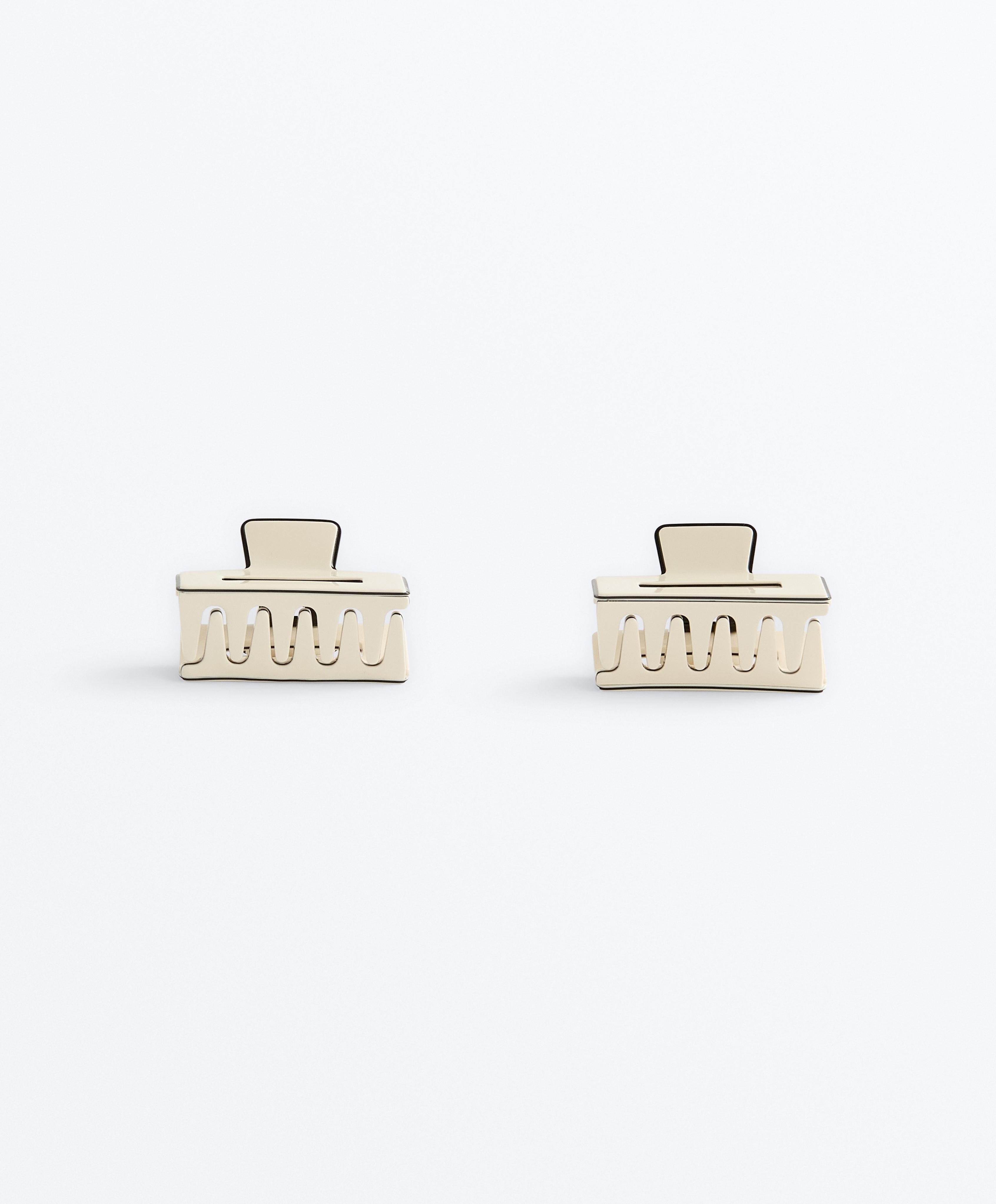 2 square piping hair claws — CREAM