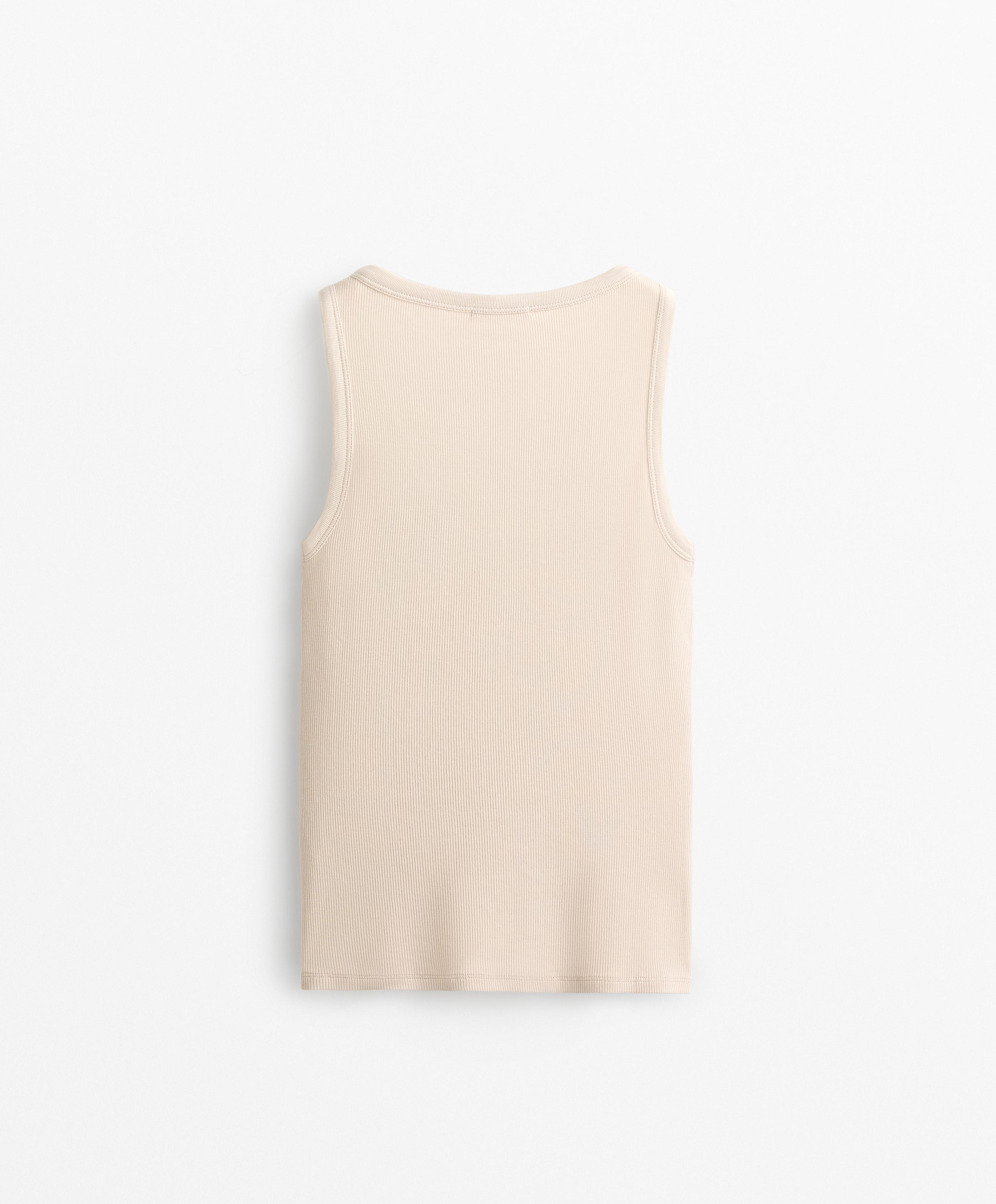 Sleeveless buttoned top with cotton and modal