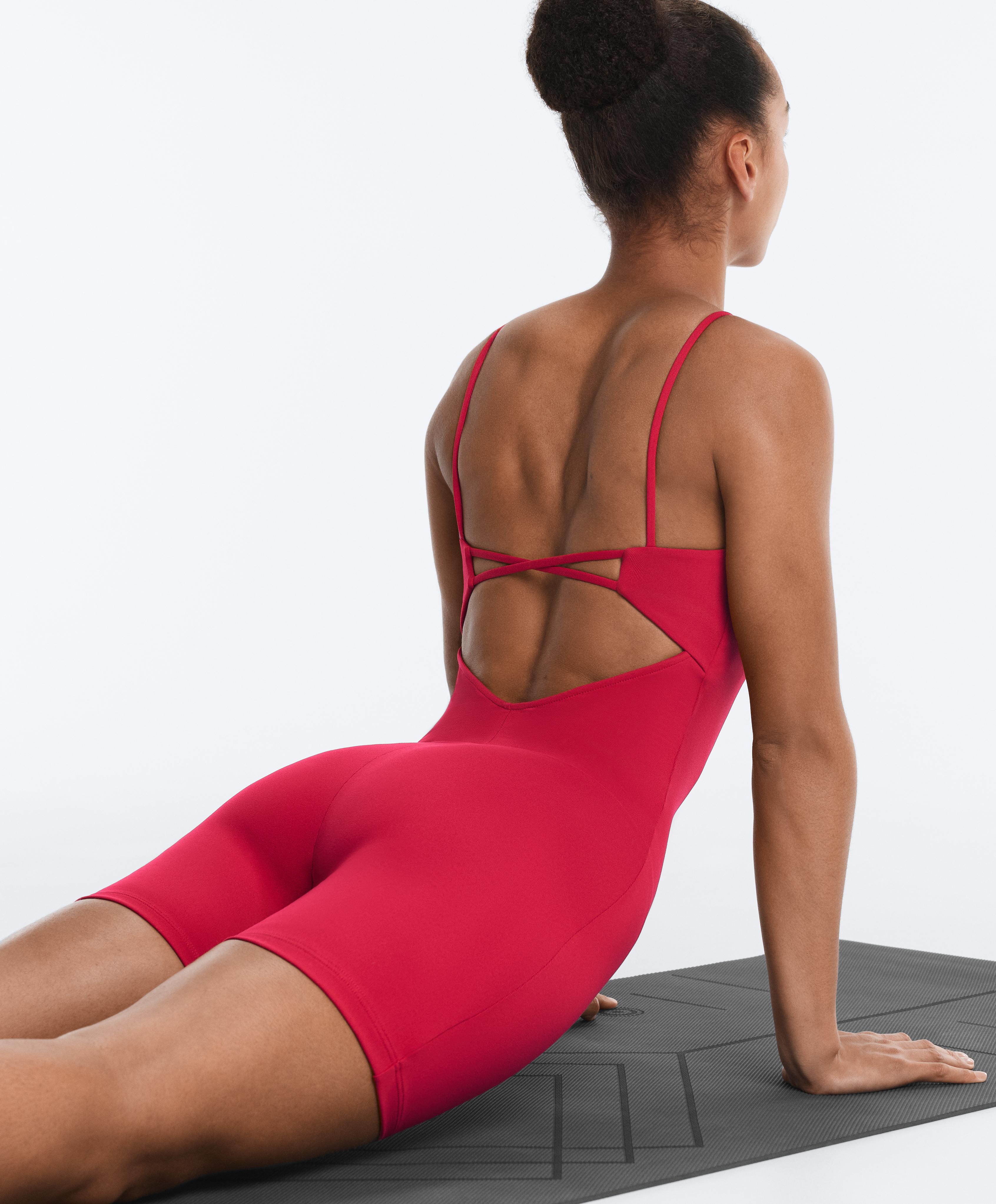 Evermove open-back short jumpsuit — RED