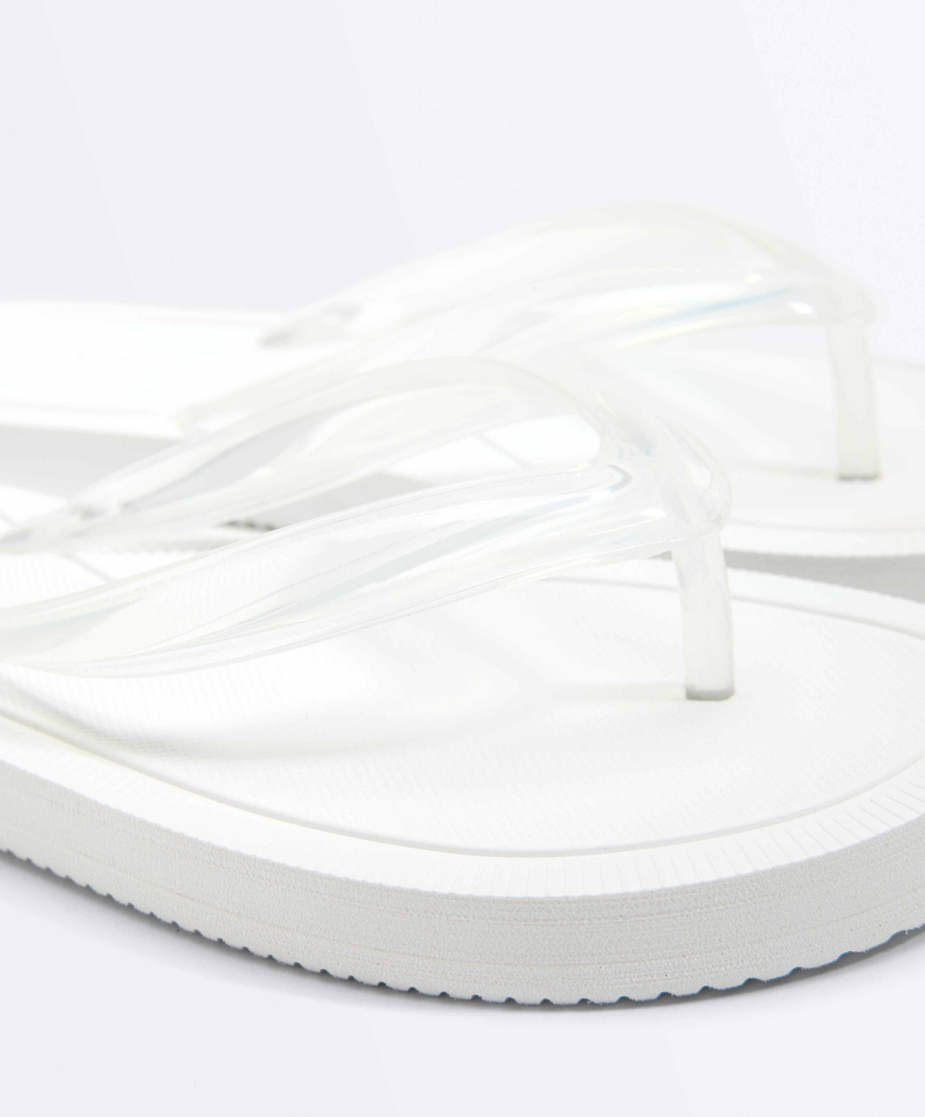 Textured beach sandals Textured beach sandals