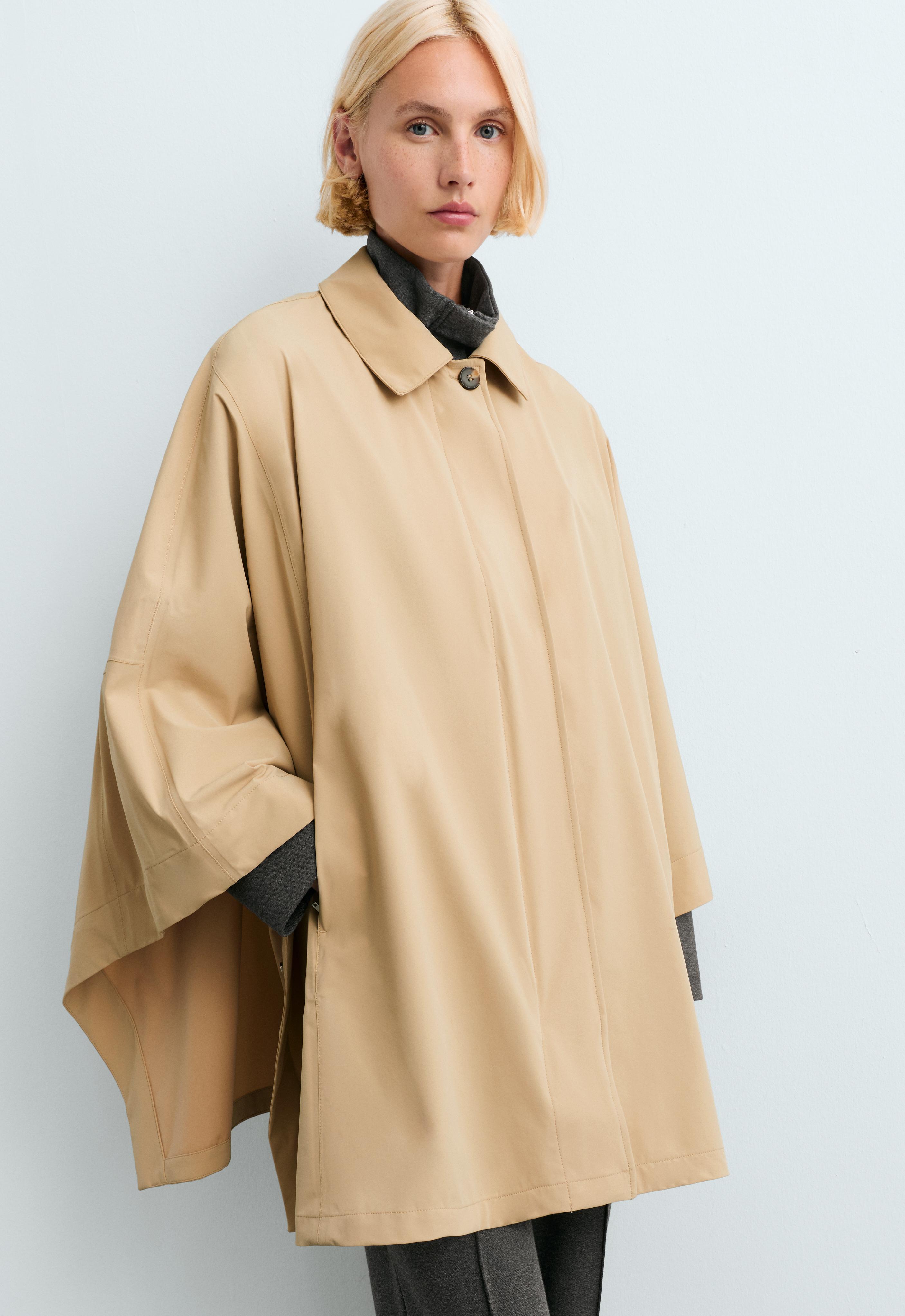 Cape courte extra légère imperméable 10 k
