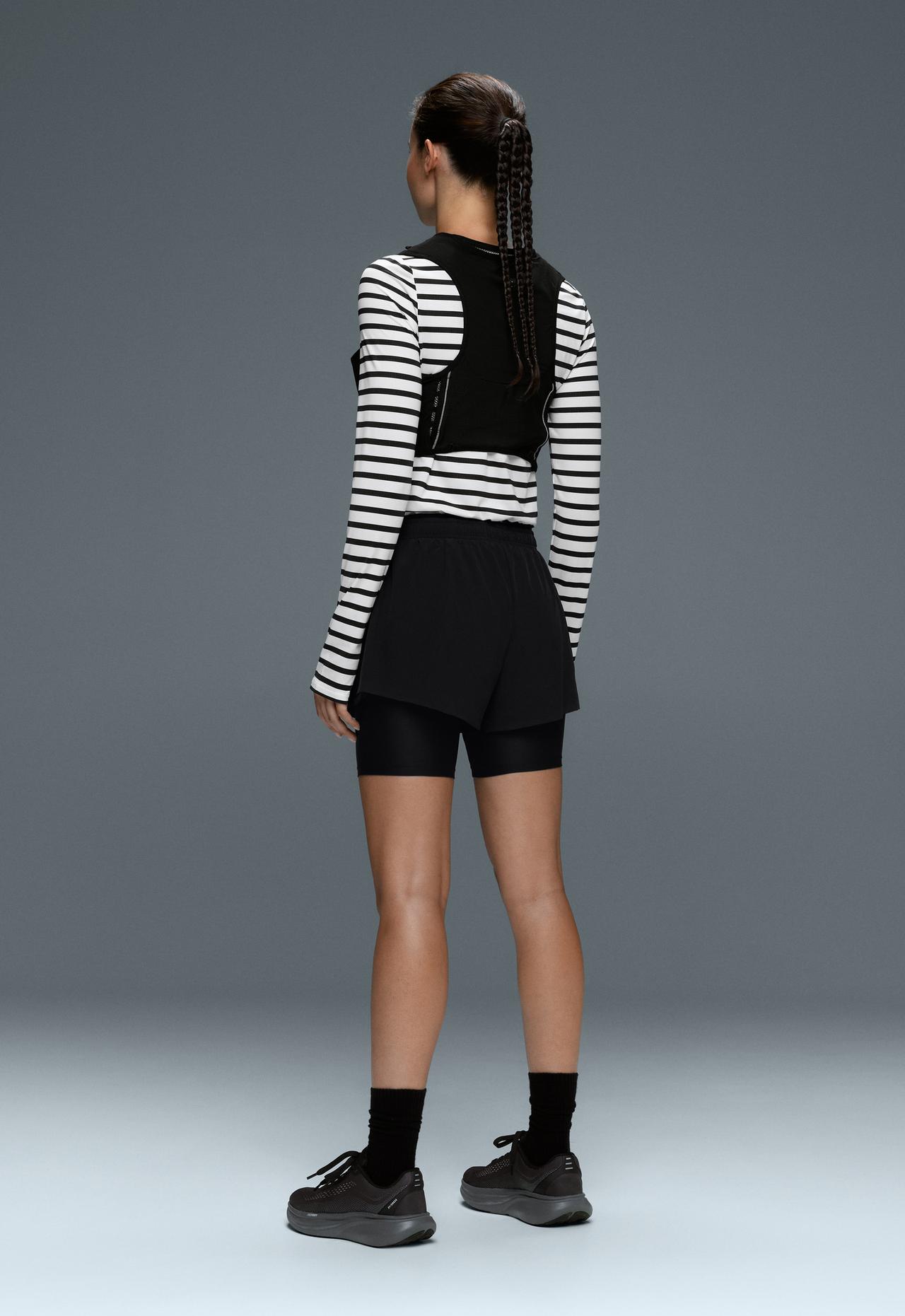 Technical mid rise 2-in-1 shorts — BLACK