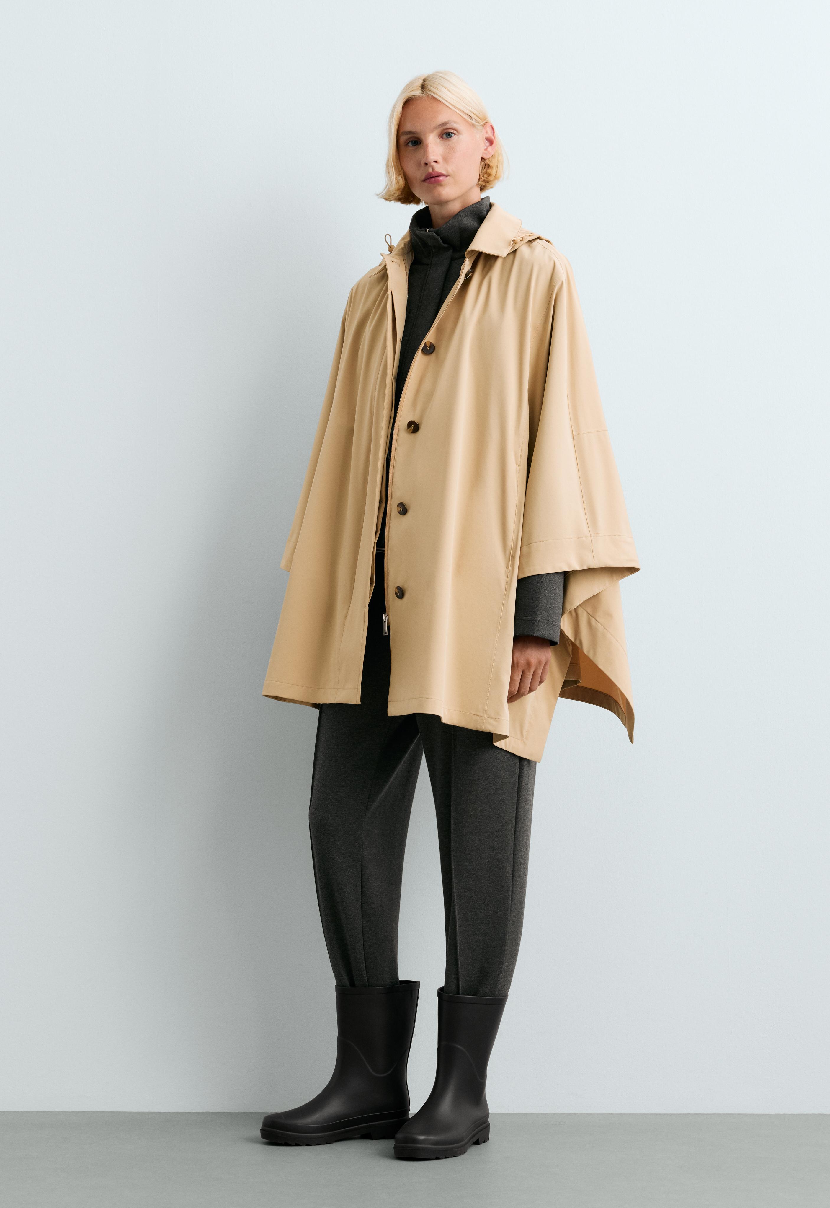 Cape courte extra légère imperméable 10 k