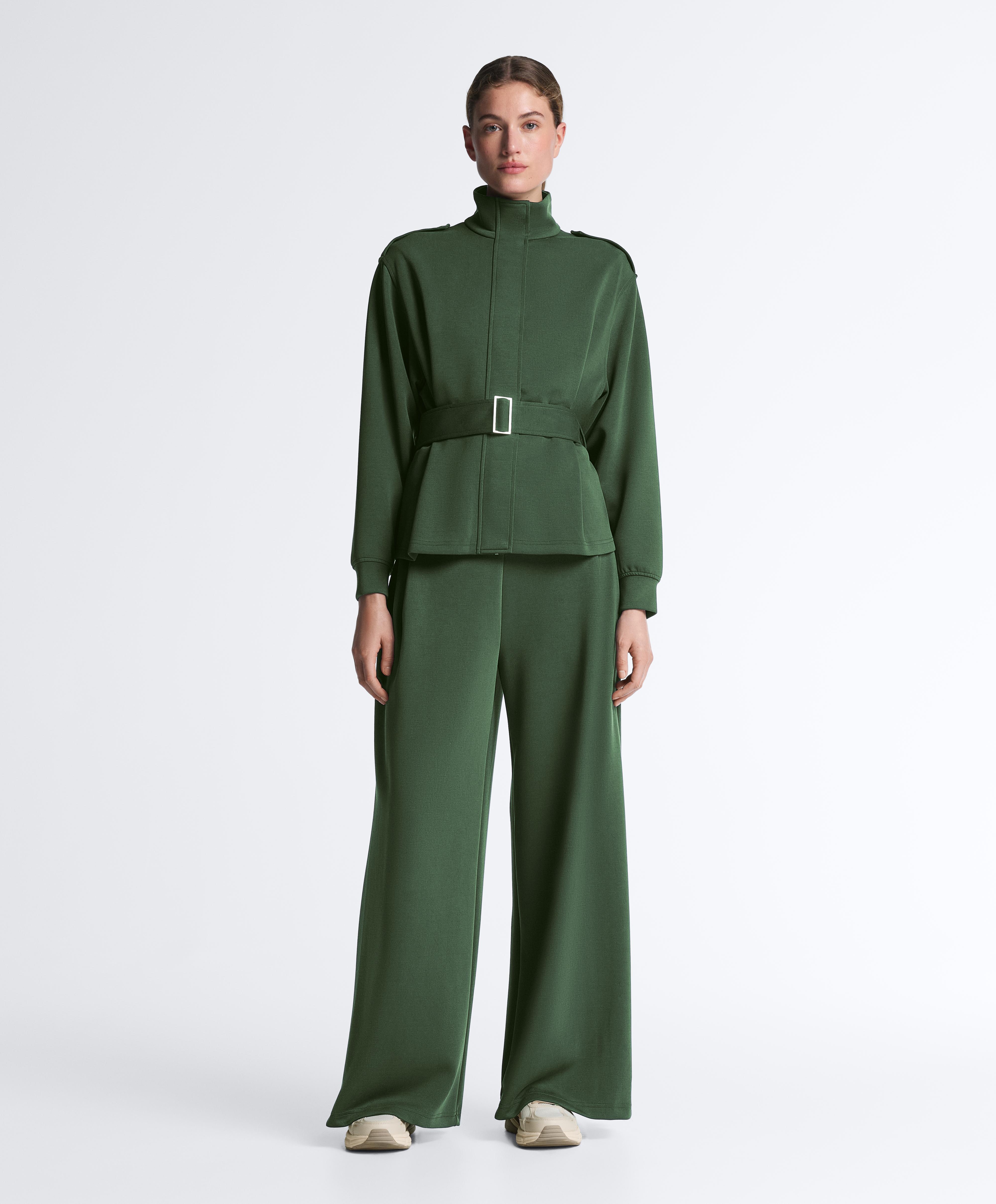 جاكيت يوتيليتي بحزام من نسيج التويل جاكيت يوتيليتي بحزام من نسيج التويل