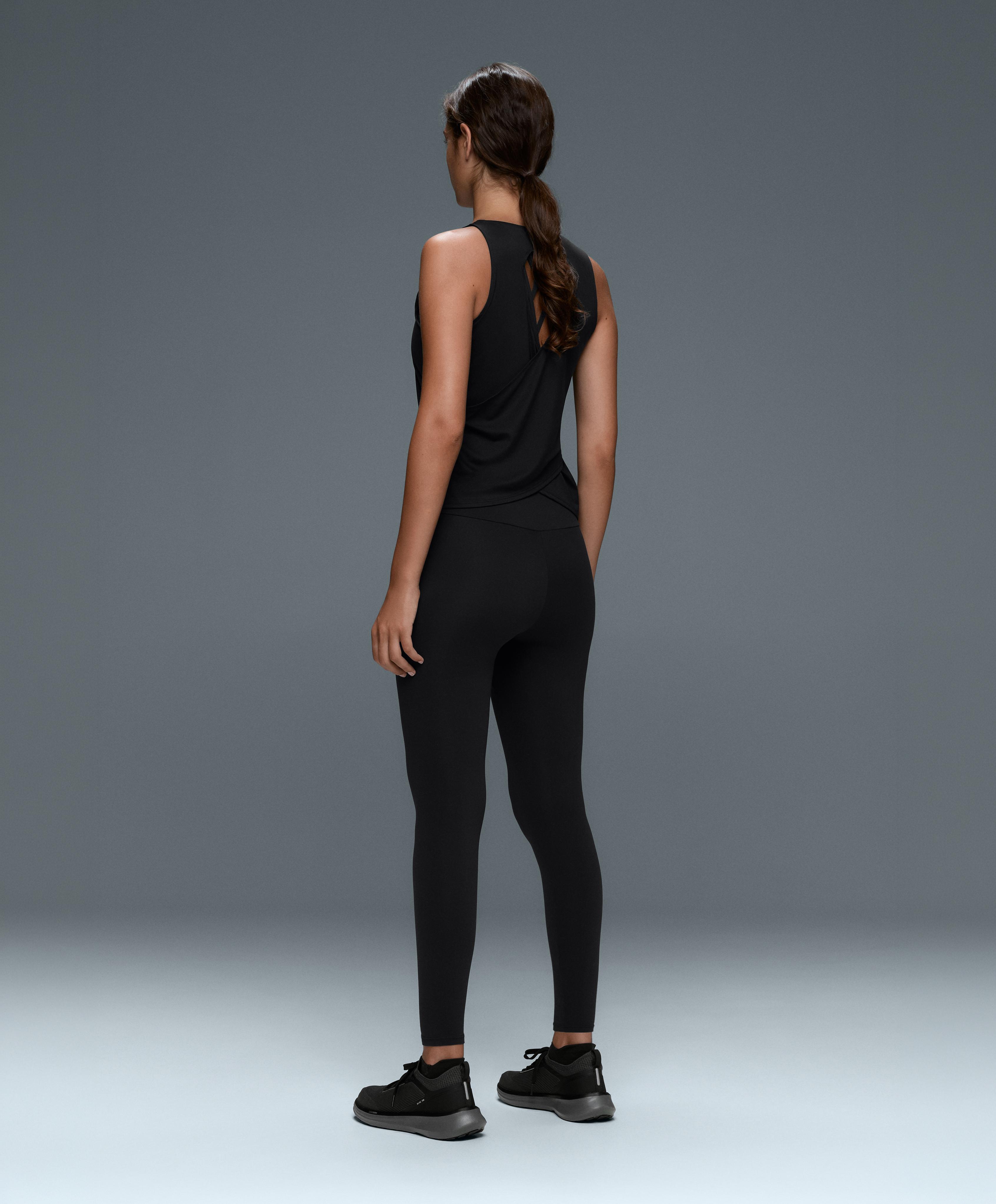 Comfortlux cross-back T-shirt — BLACK