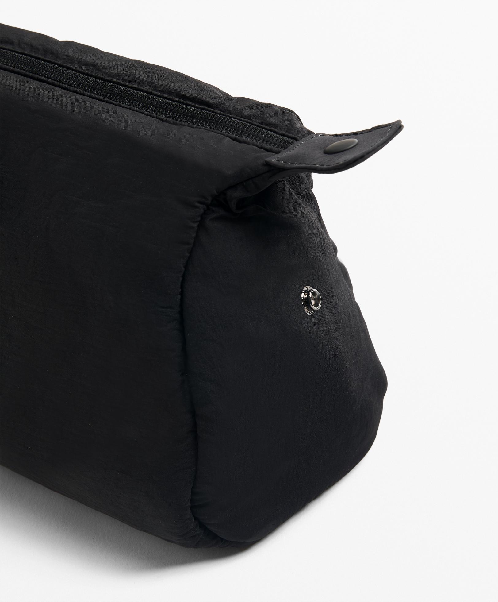 Trousse de toilette en nylon