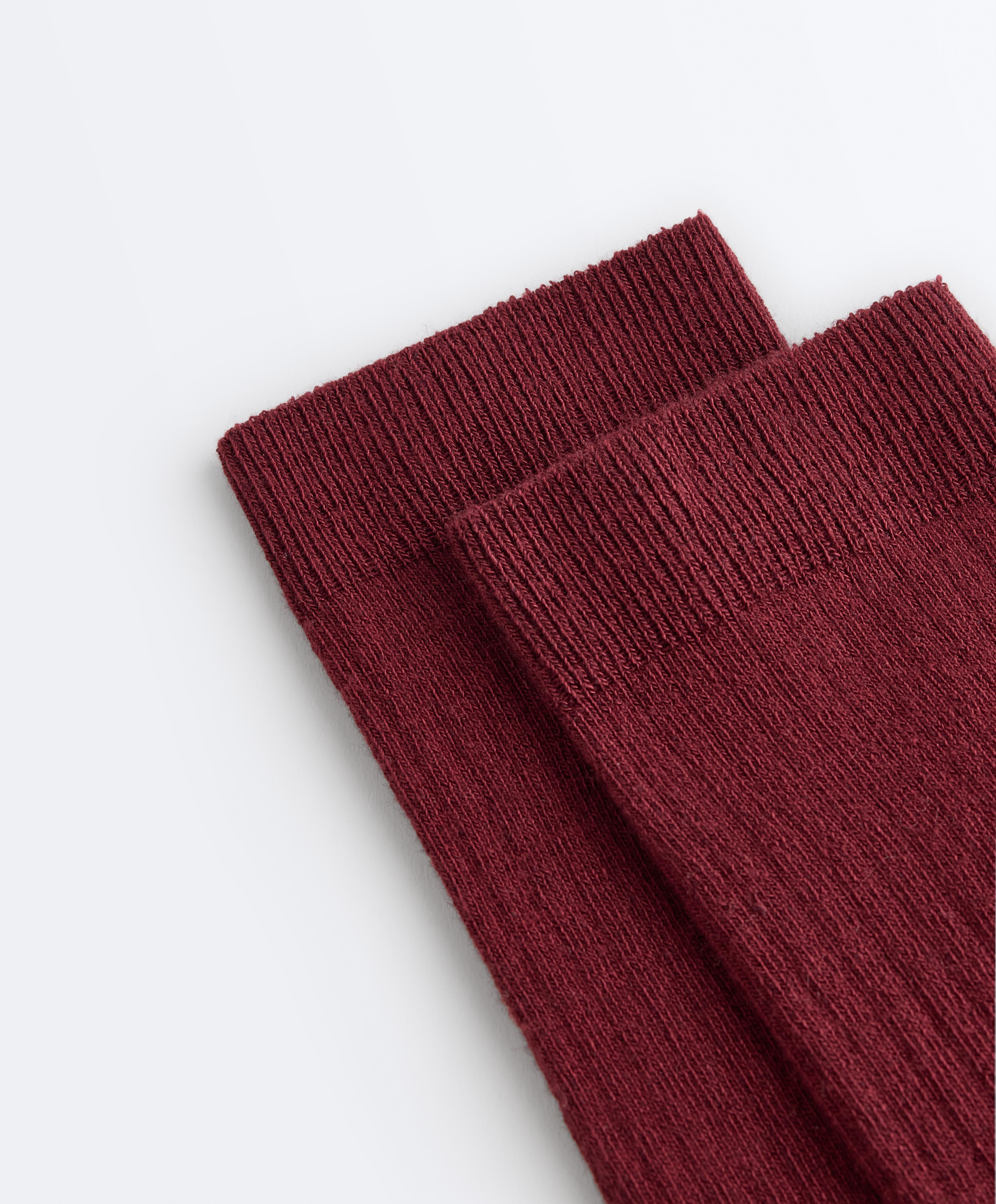 Modal blend classic socks with 13% cashmere — MAROON