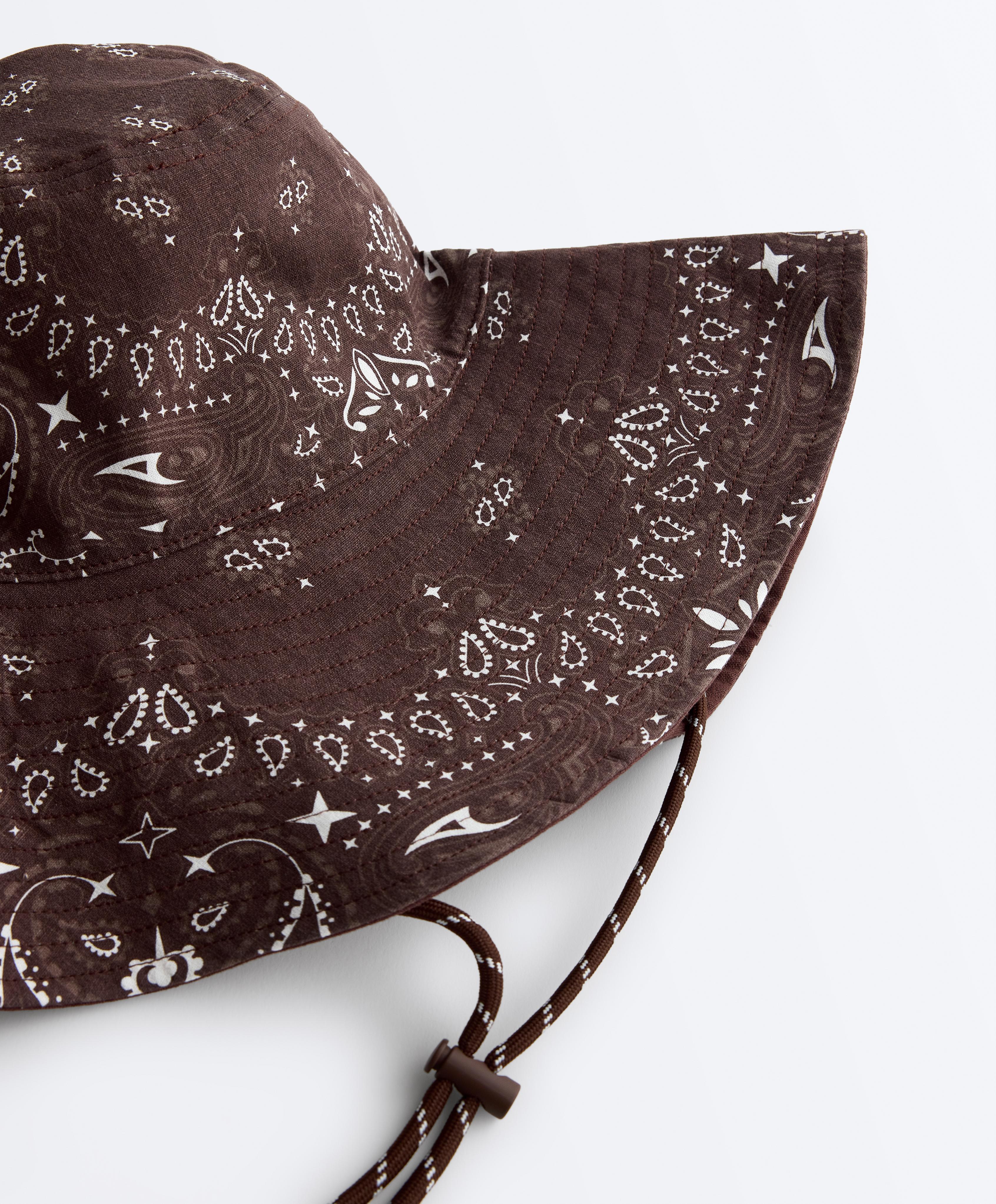 Reversible 100% cotton bandana bucket hat — BEIGE