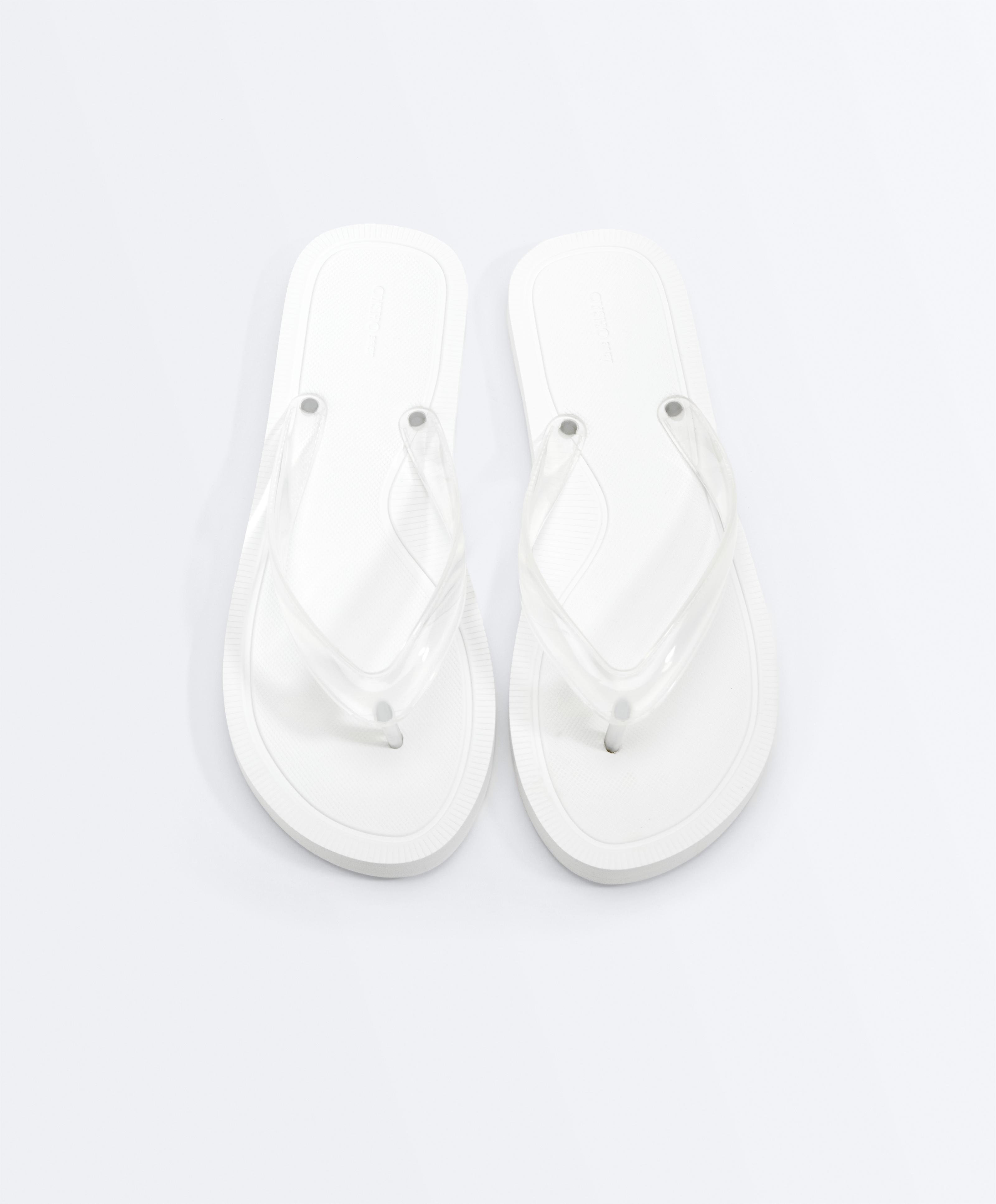 Strukturierte Badesandalen