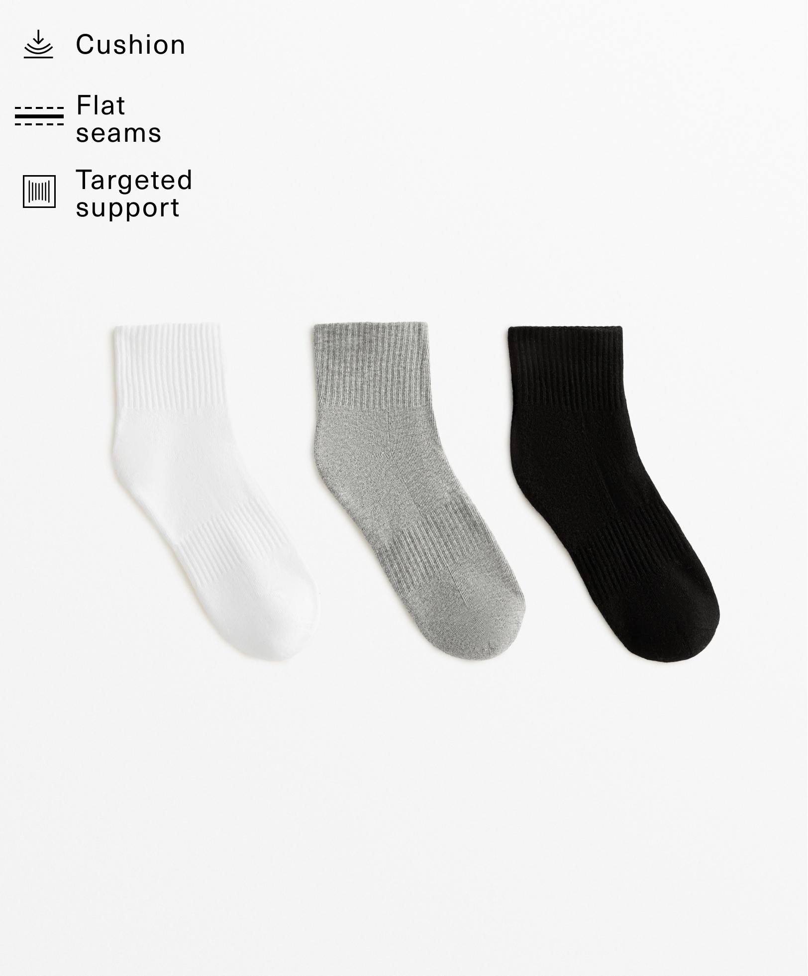 3 pairs of cotton blend quarter sports socks