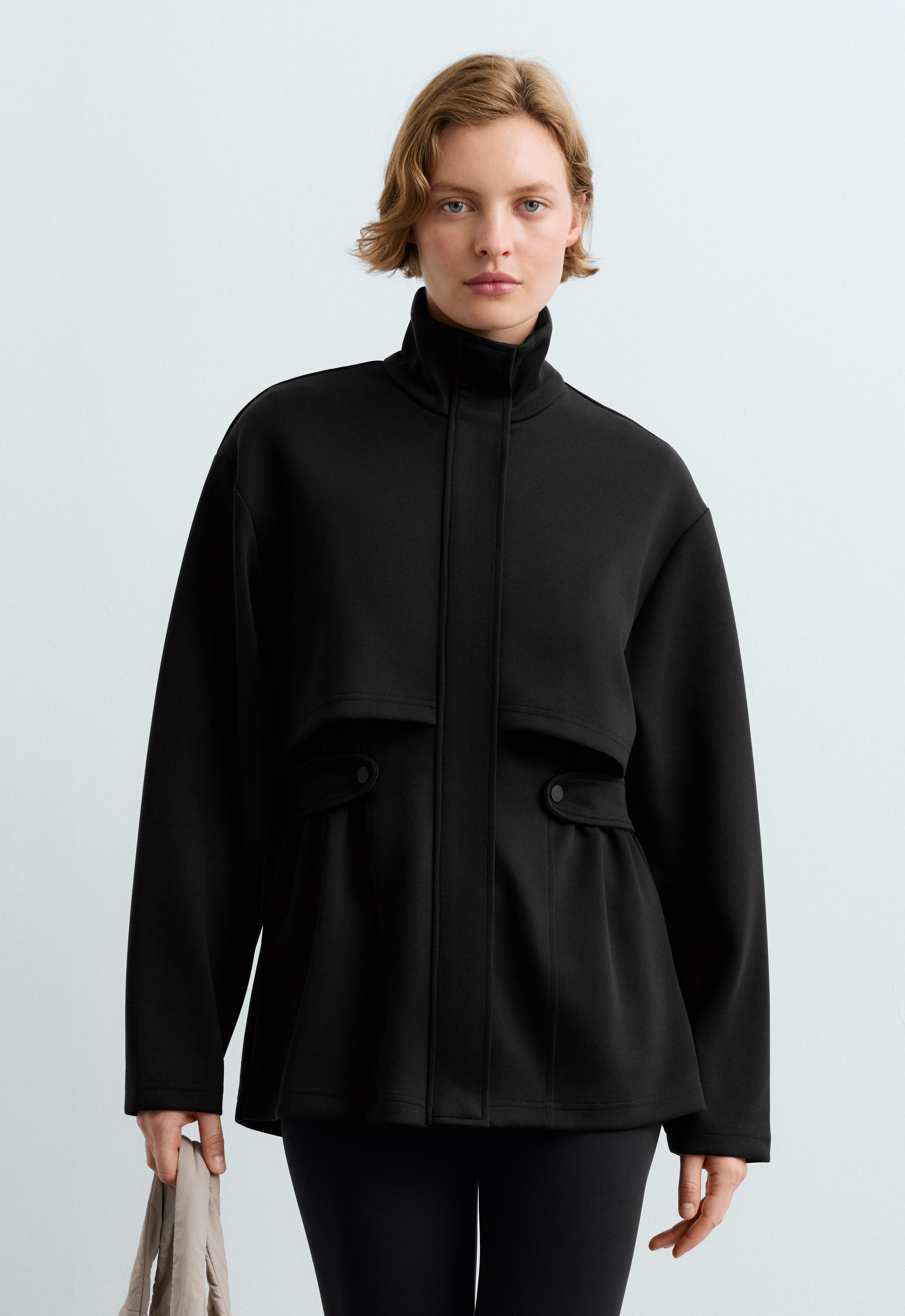 Lange Piqué-Jacke mit Gürtel