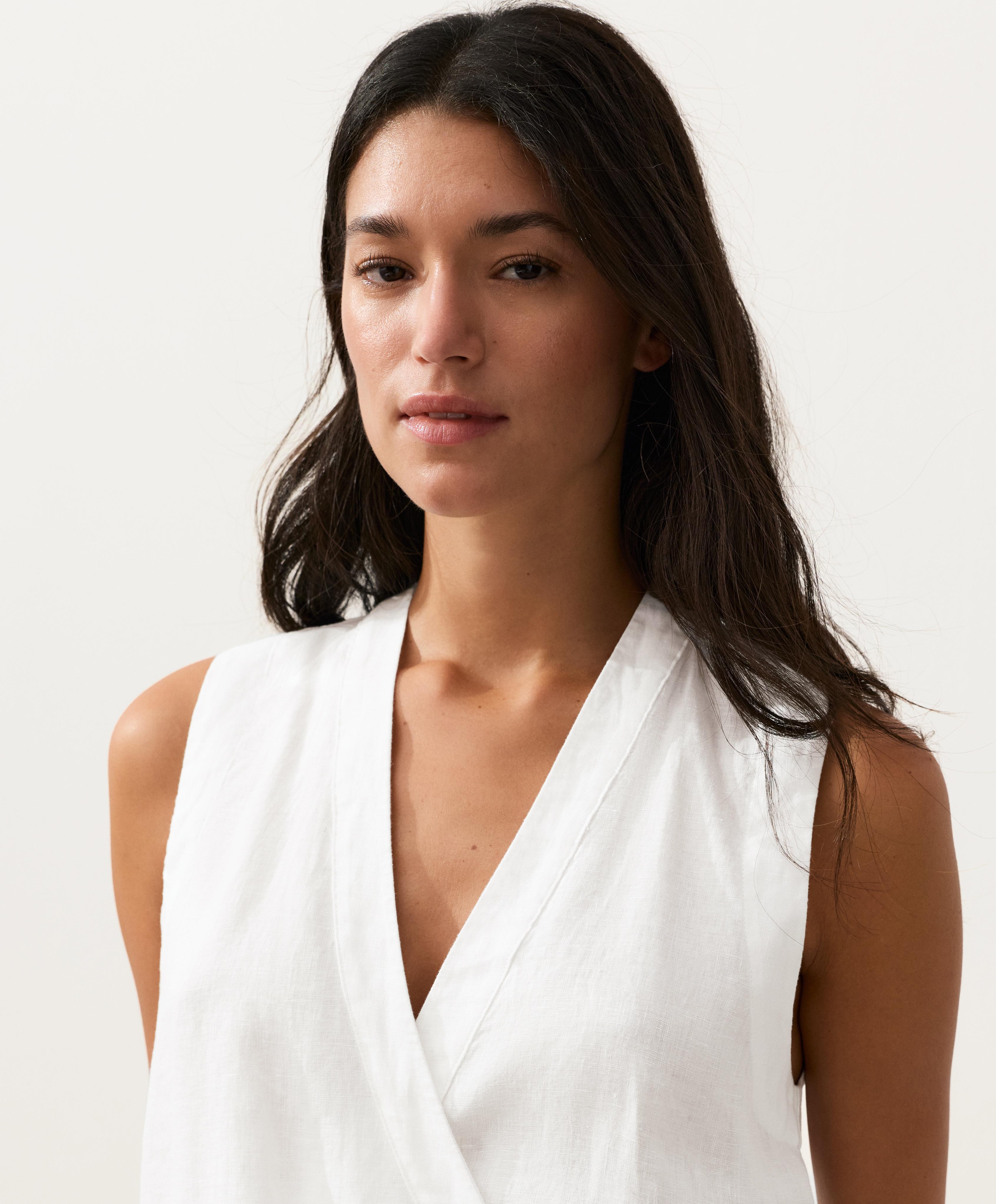 100% linen crossover top with tie fastening