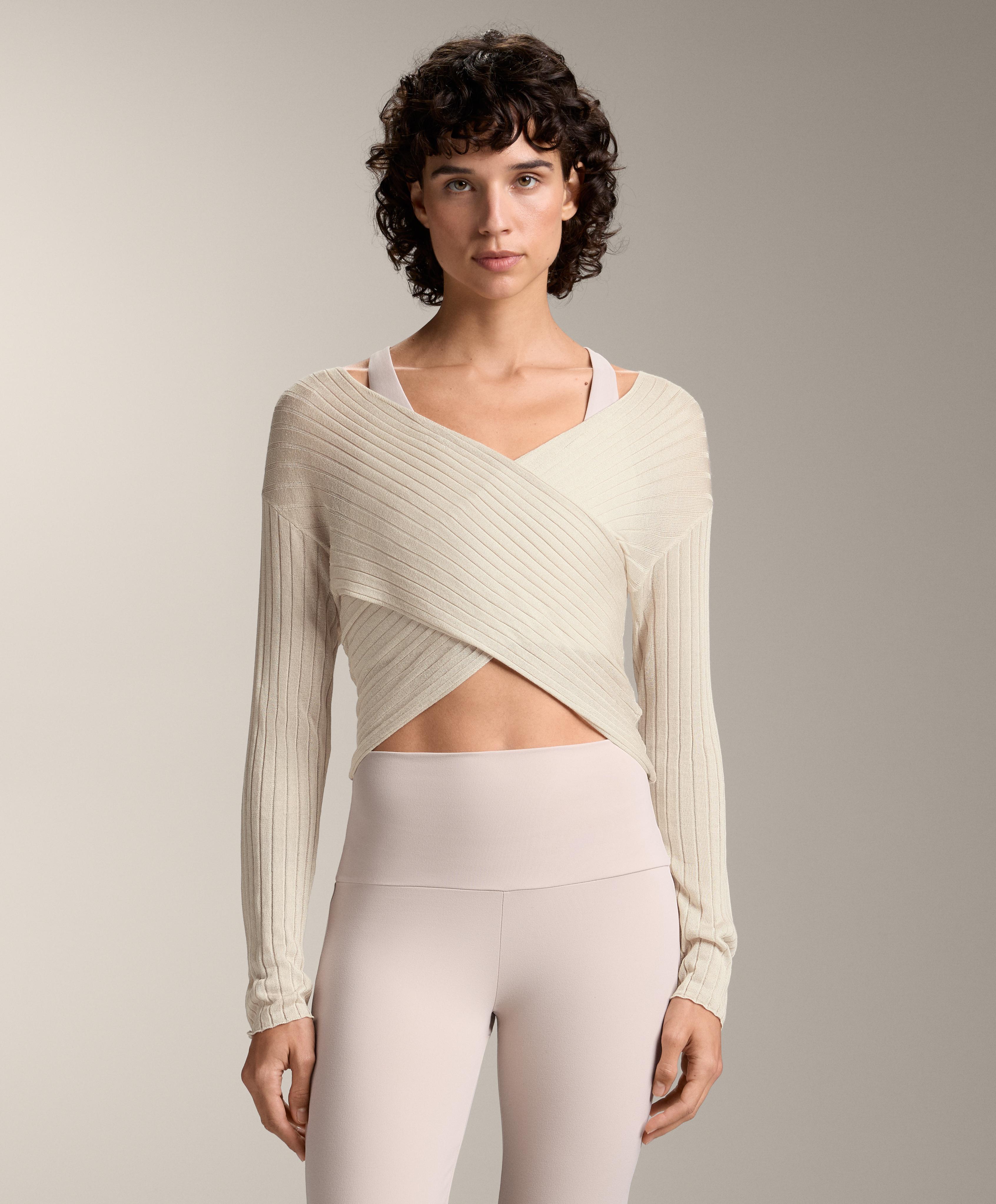 Pulover petrecut din tricot rib subțire semitransparent Pulover petrecut din tricot rib subțire semitransparent