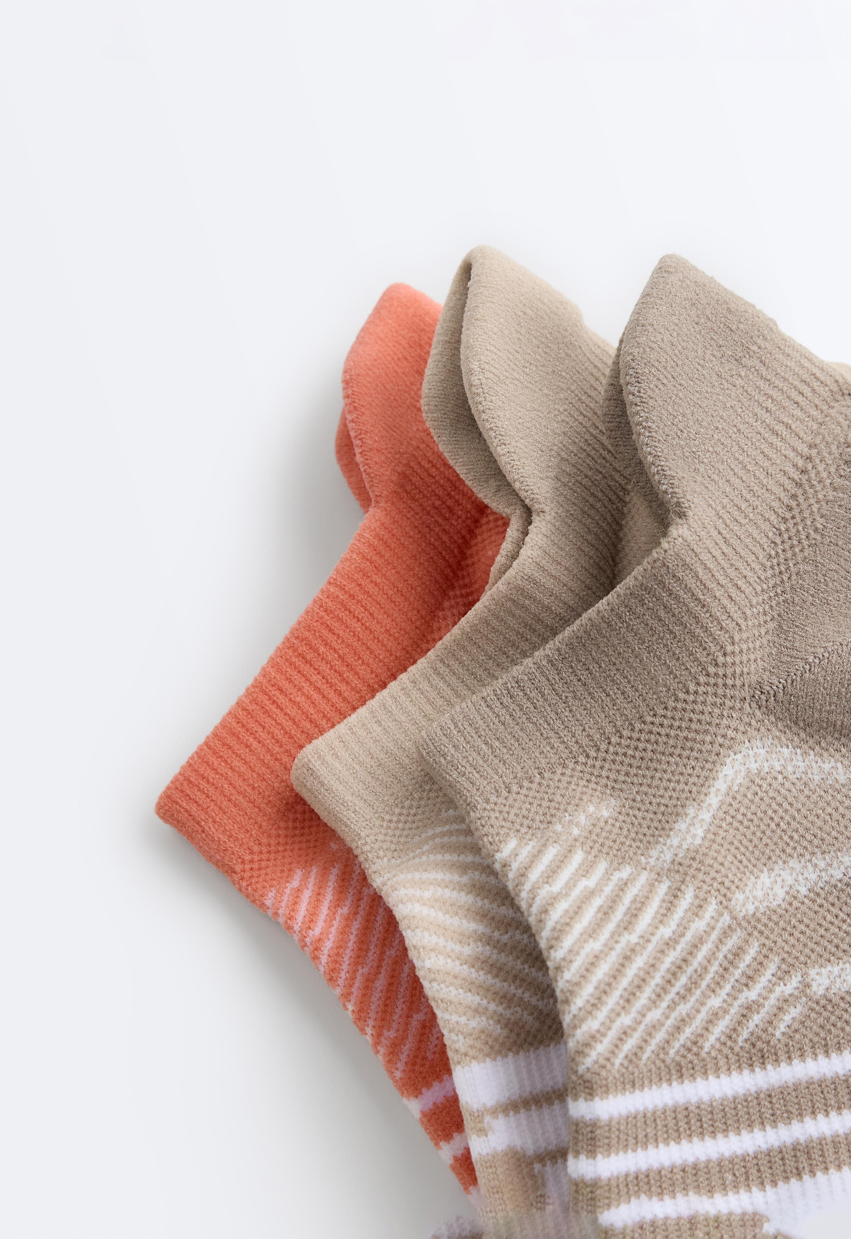 3 pairs of polyamide blend sports sneaker socks with heel tab — PASTEL CORAL