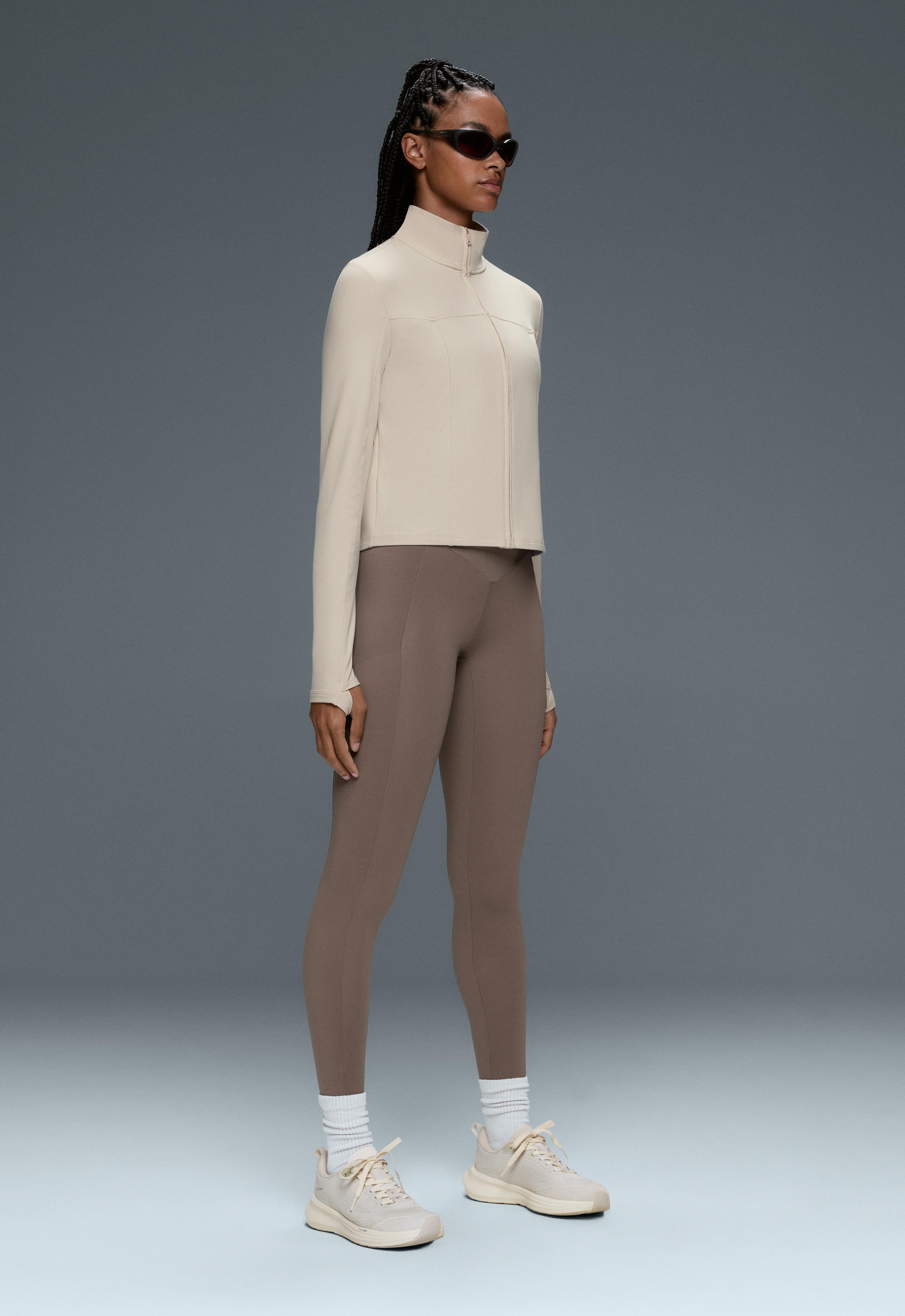 Chaqueta técnica light warm corta