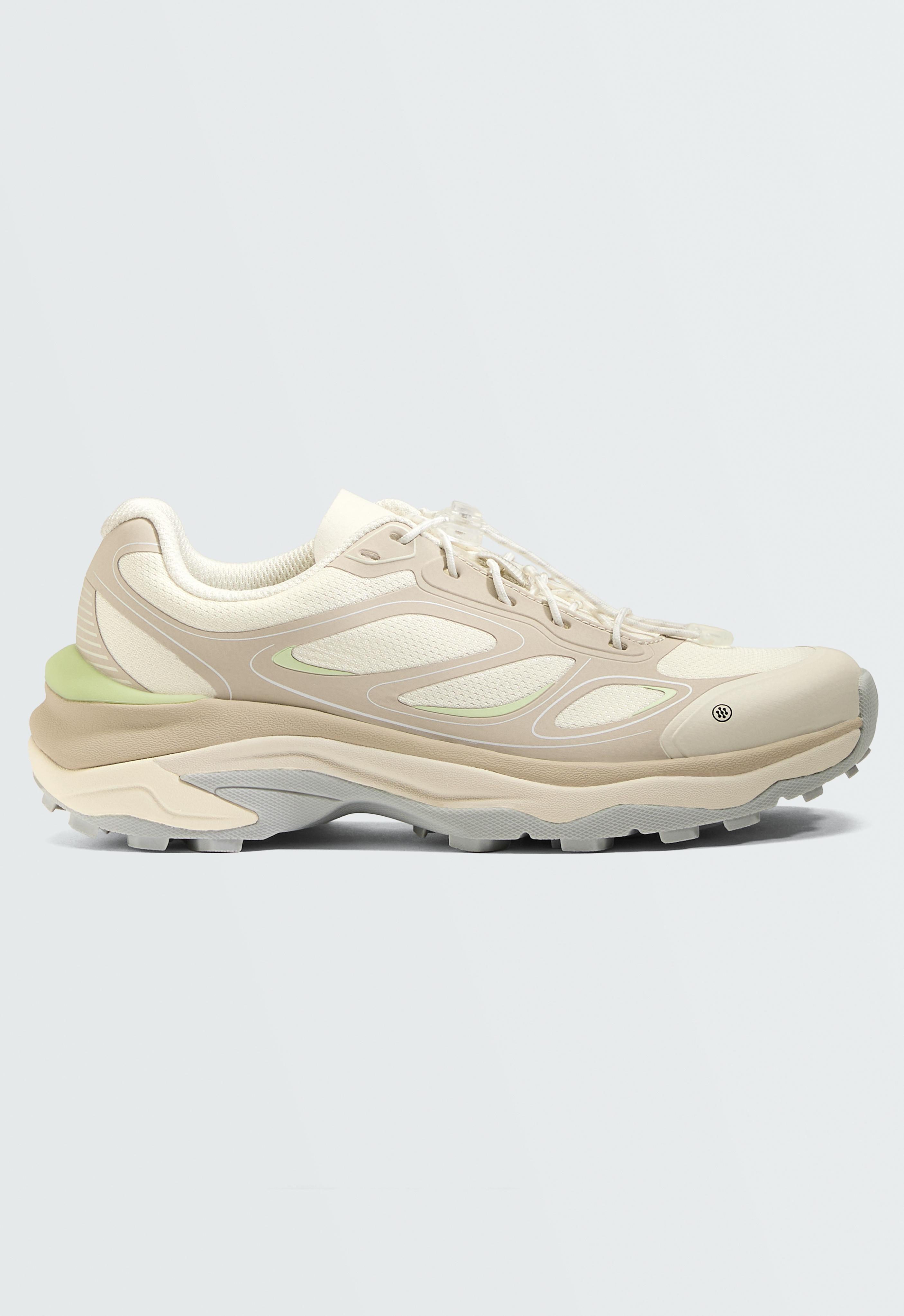 Mountain-style trainers — WHITE