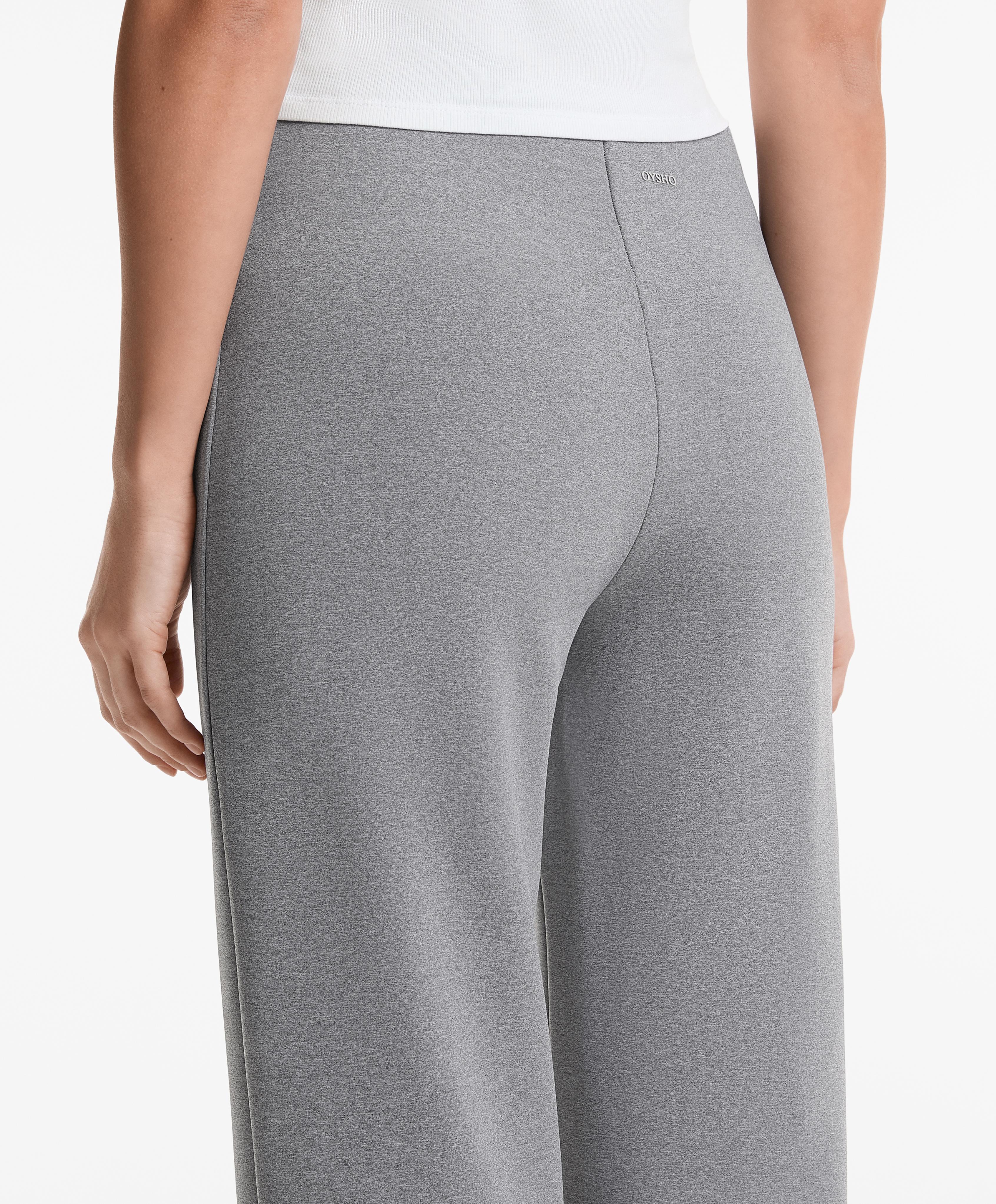 Pantalon droit avec nervure effet néoprène Pantalon droit avec nervure effet néoprène