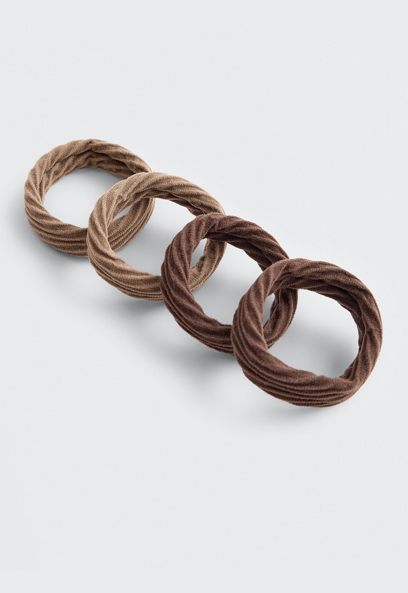 4 twist-effect scrunchies — TAN