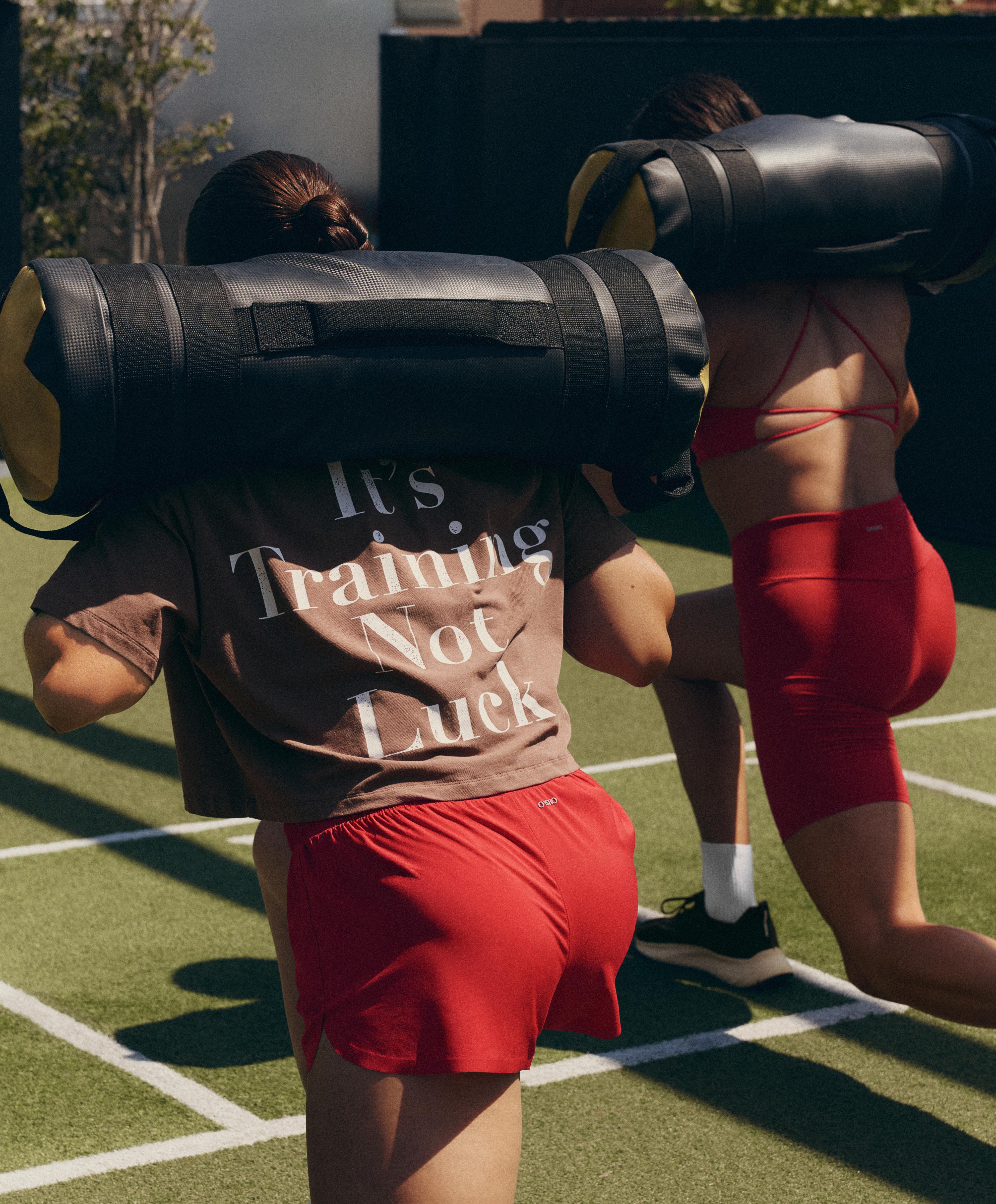 6cm low-rise technical shorts — STRONG RED