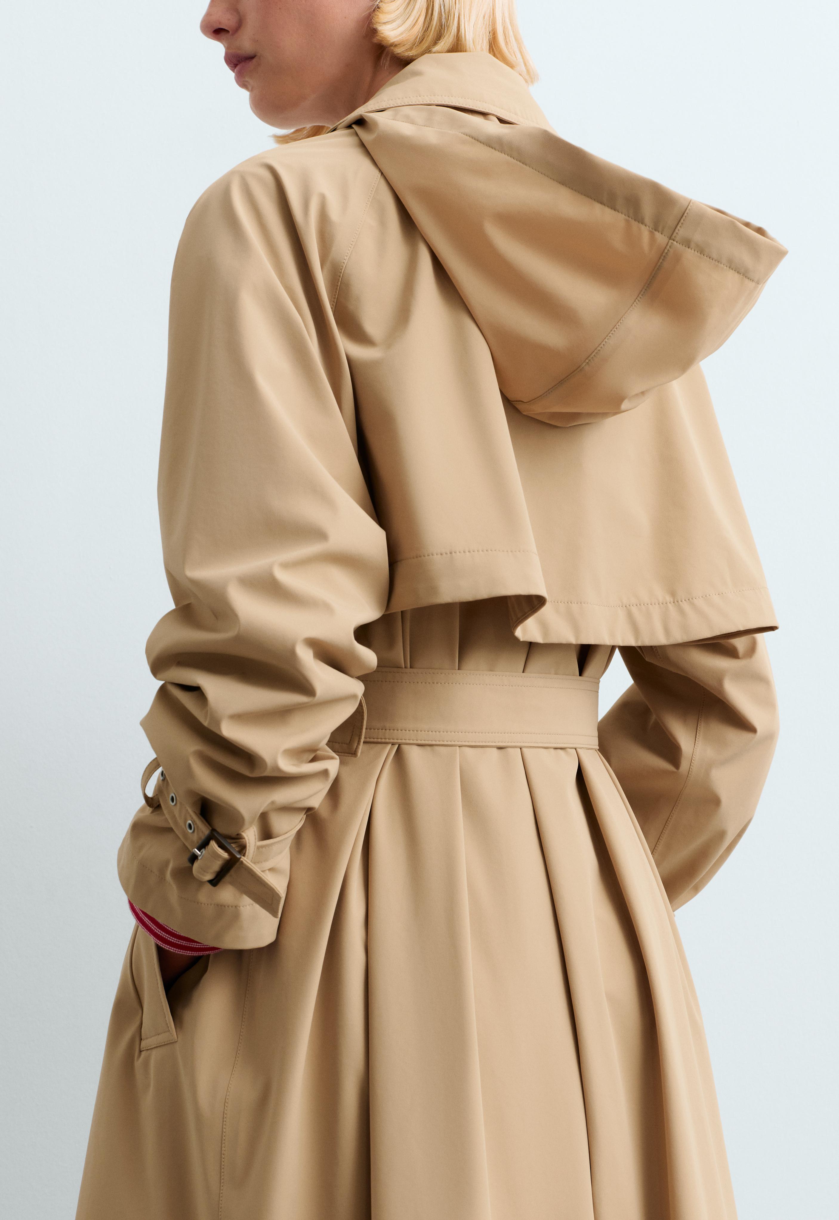 Extra lightweight 10k waterproof long jacket — CAMEL
