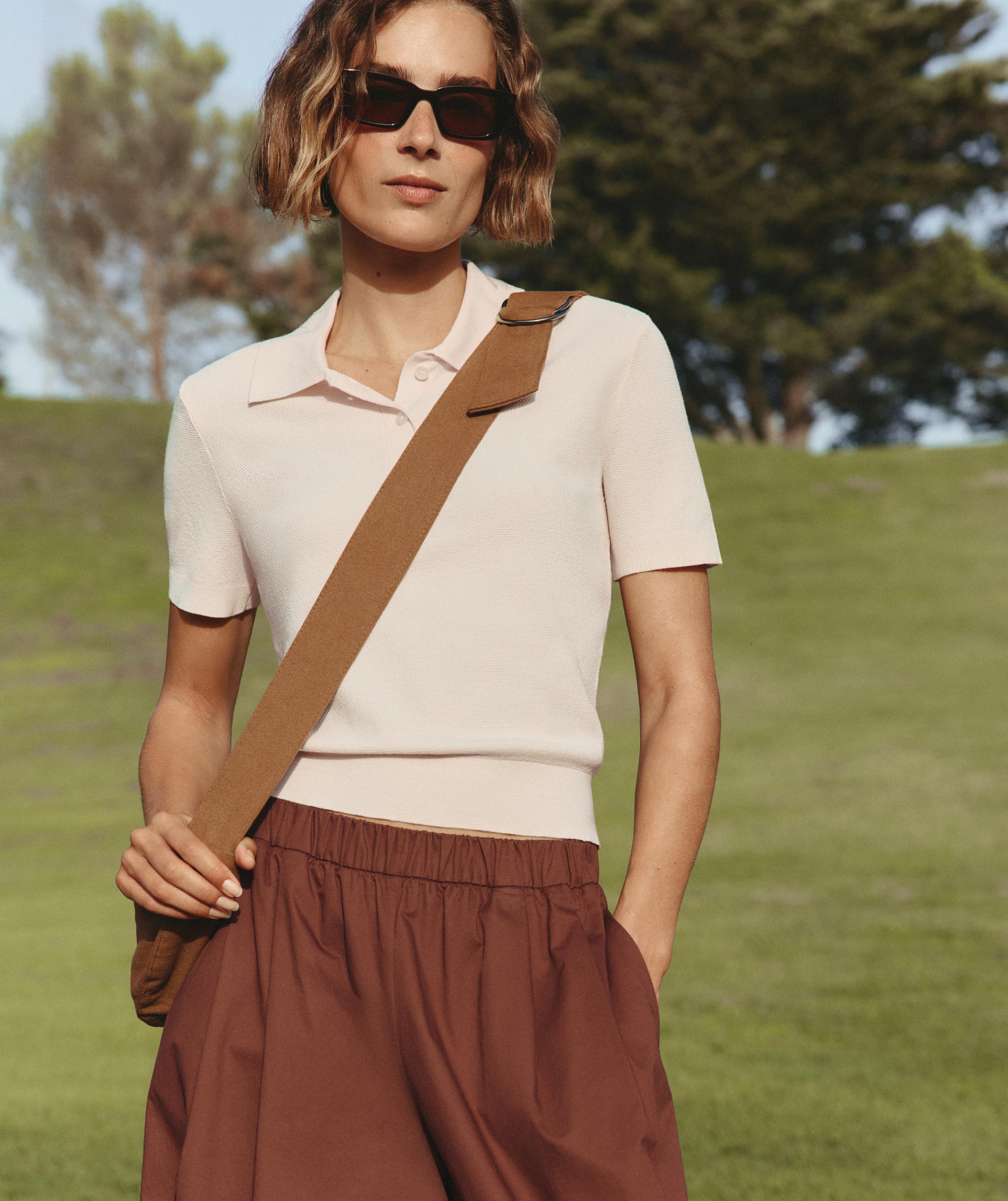 Short-sleeved button knit polo shirt Short-sleeved button knit polo shirt