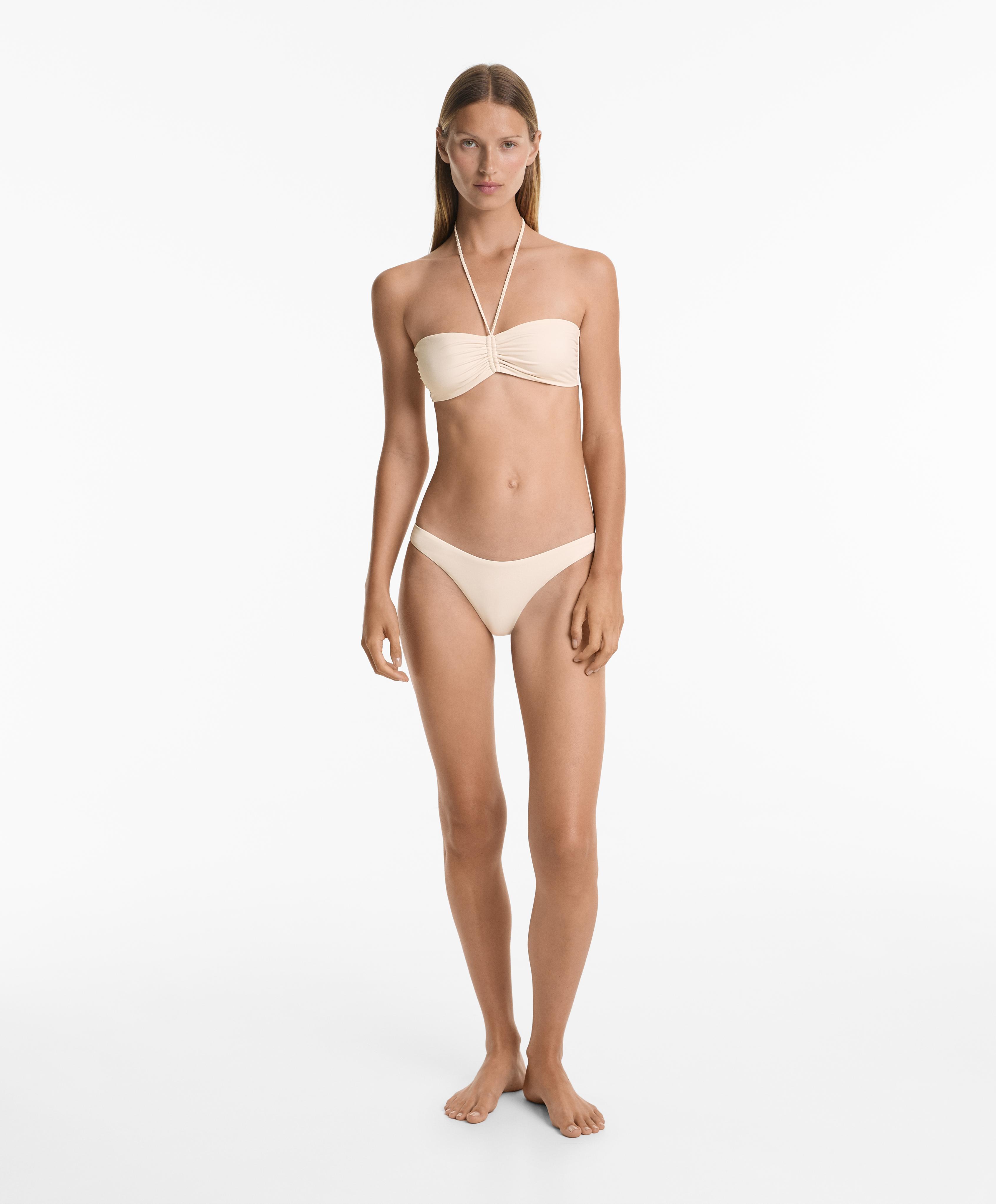 Bikini slip brésilien coupe en U Bikini slip brésilien coupe en U