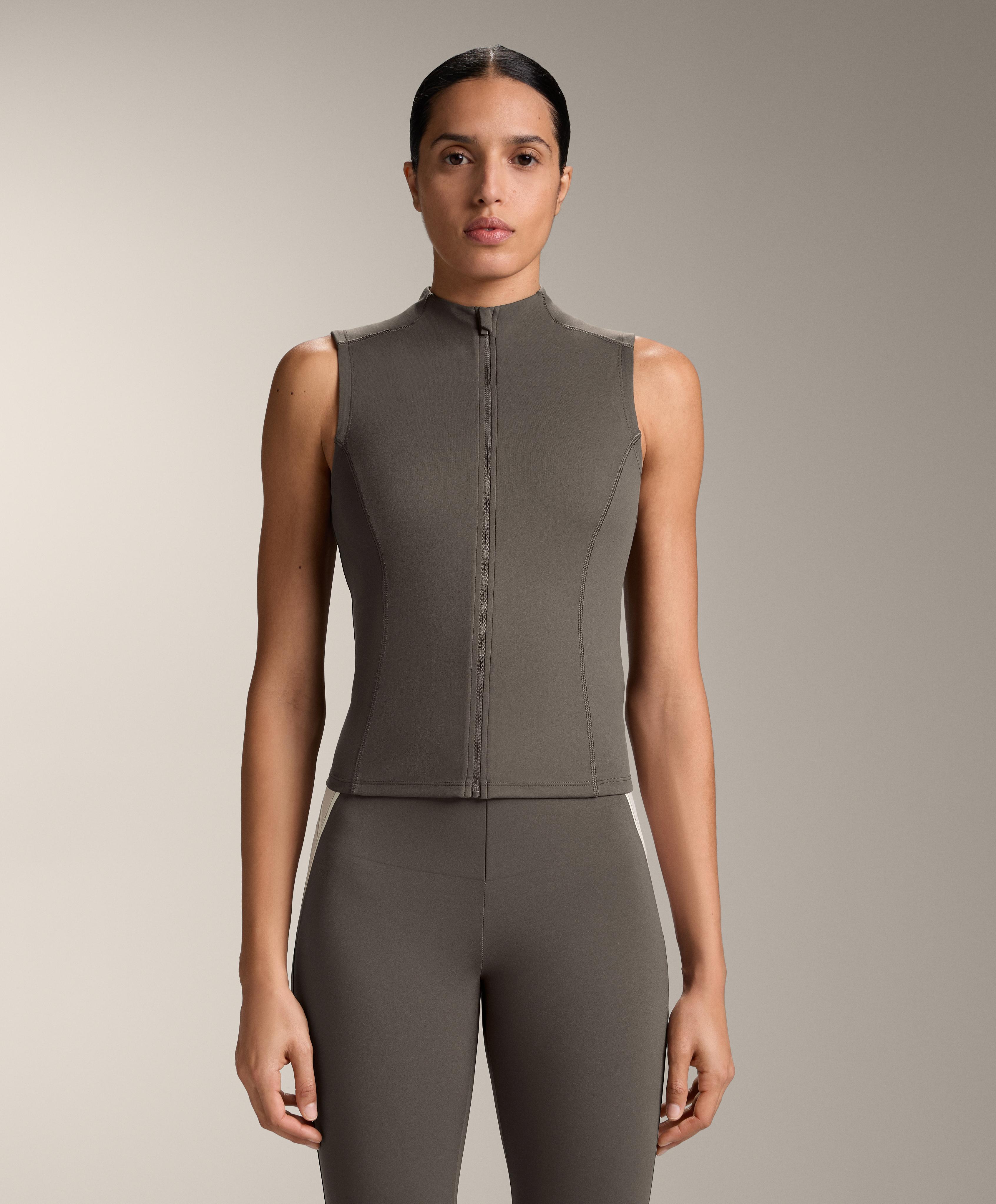 Sleeveless zip T-shirt Sleeveless zip T-shirt