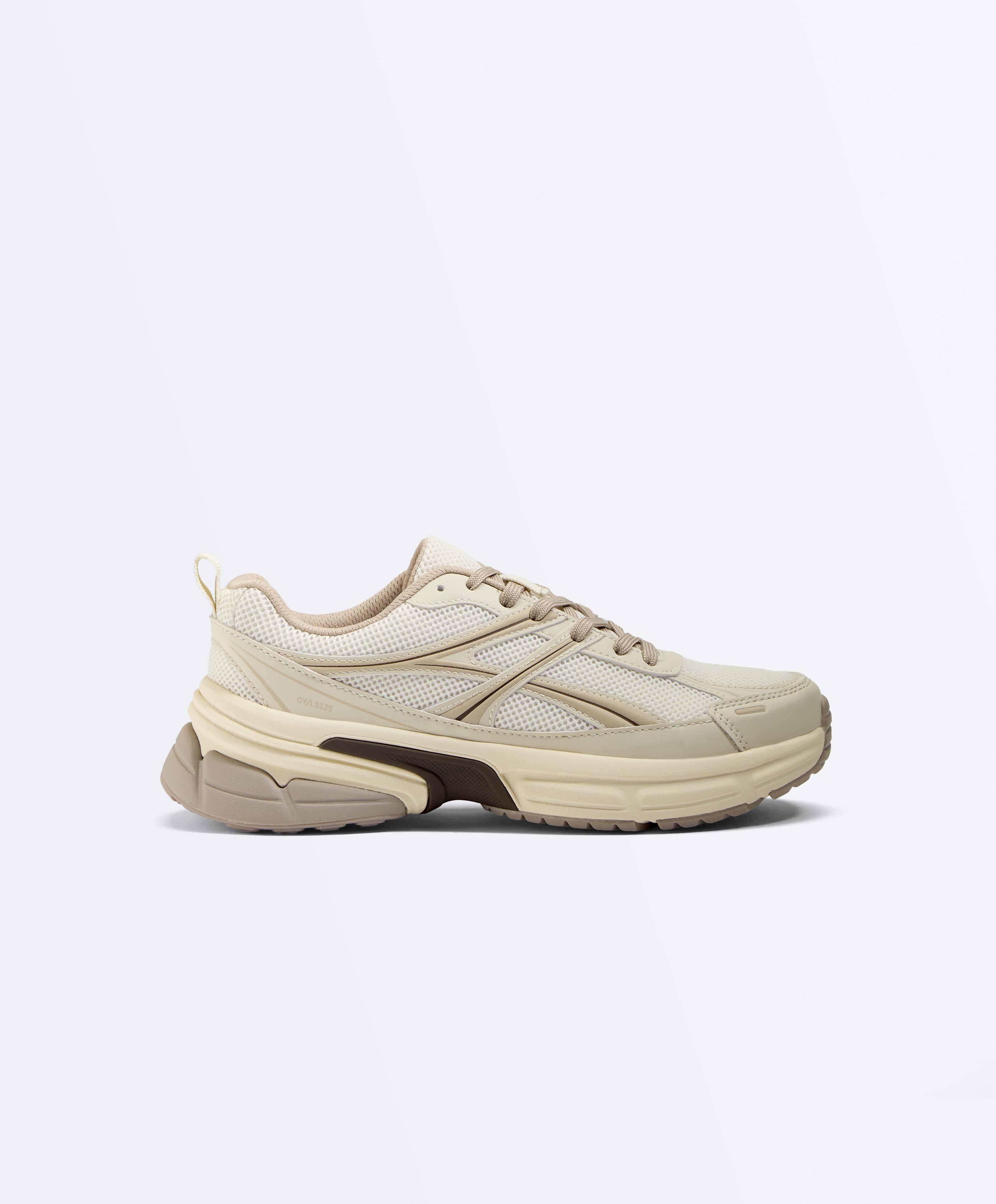 Running-style trainers — SAND
