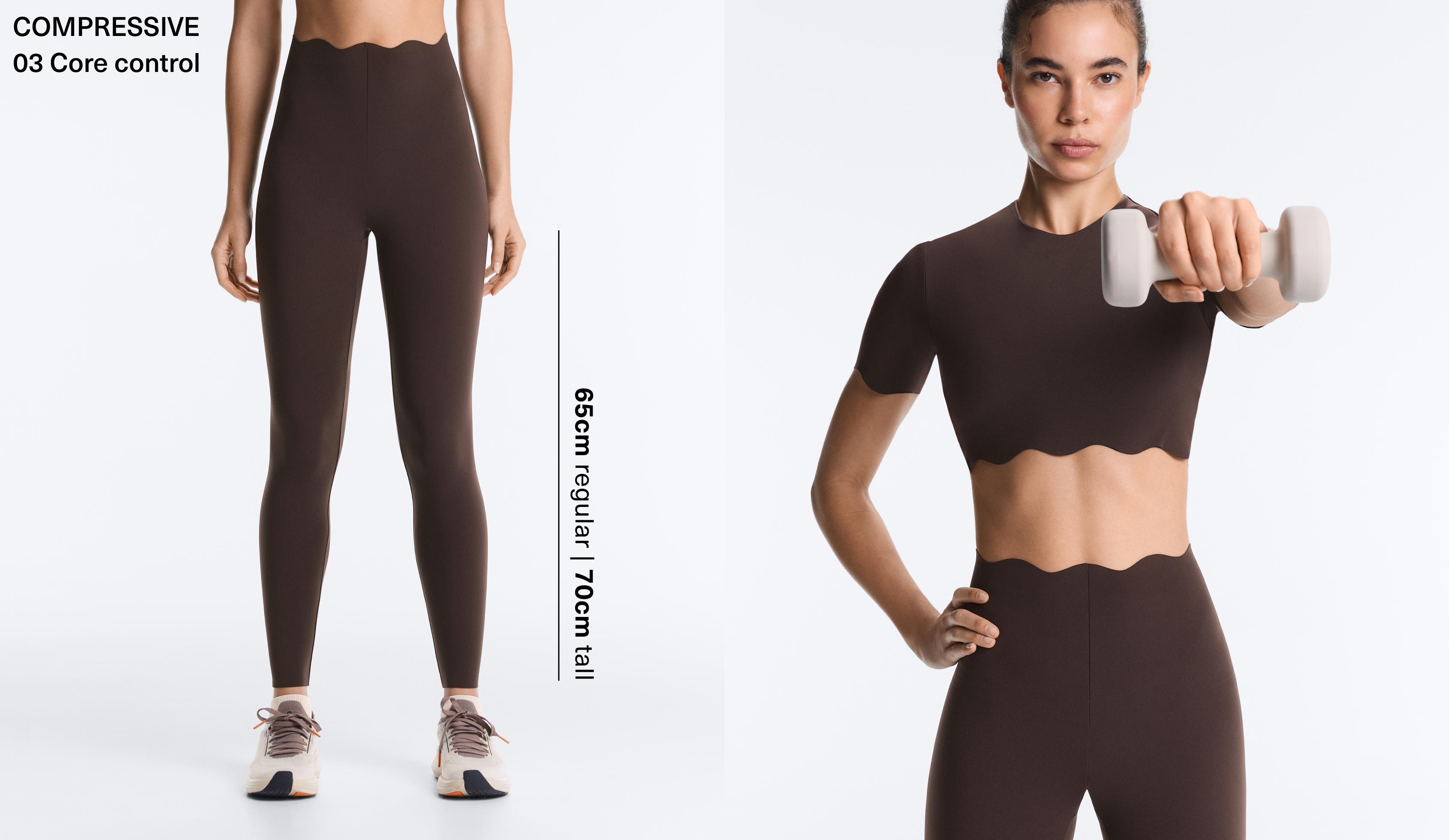 High-rise compressive core control ankle-length leggings with wave detail — DARK REDDISH‑BROWN