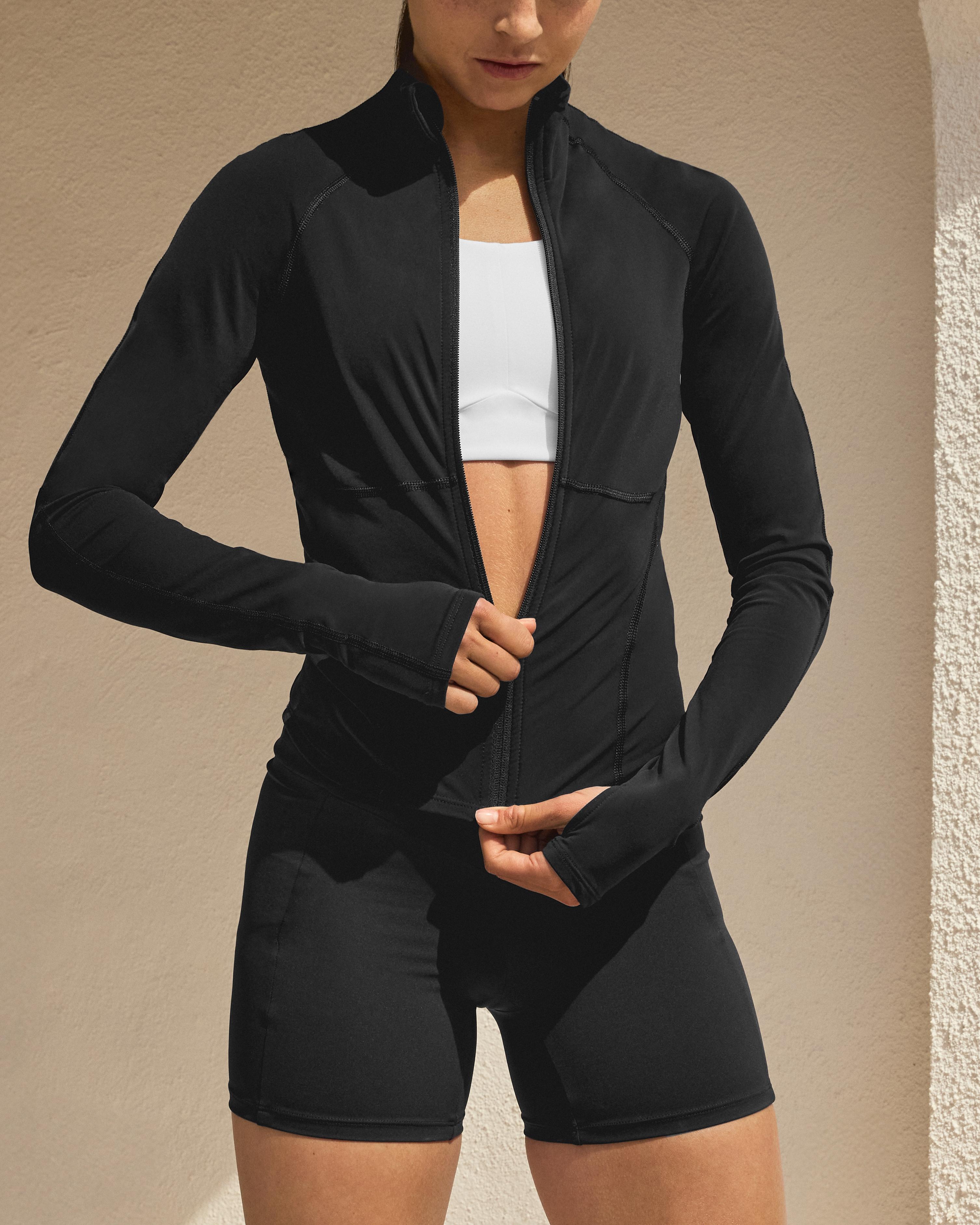 Light warm technical jacket with seams