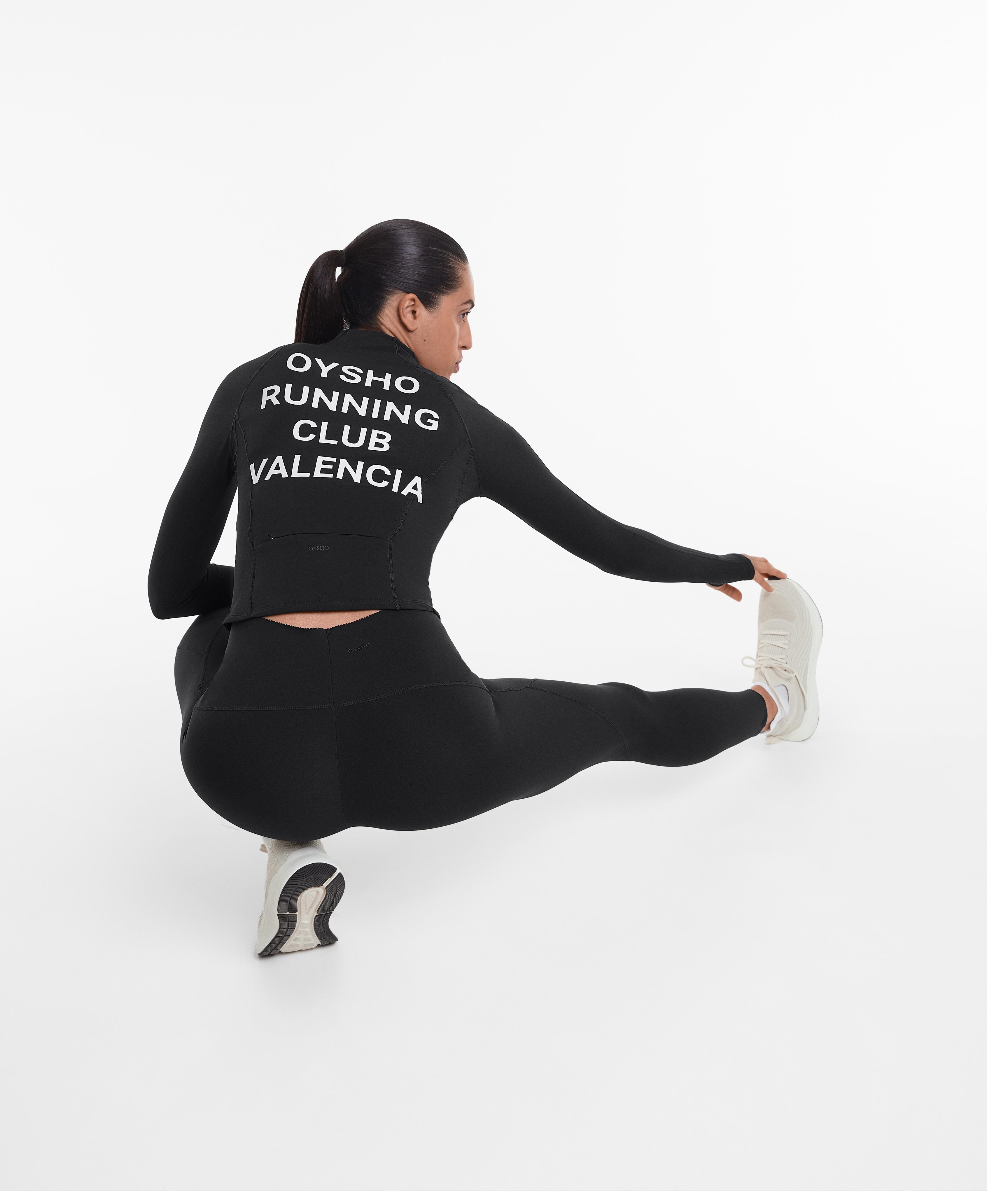 Oysho Running Club Valencia light warm technical jacket with seams Oysho Running Club Valencia light warm technical jacket with seams