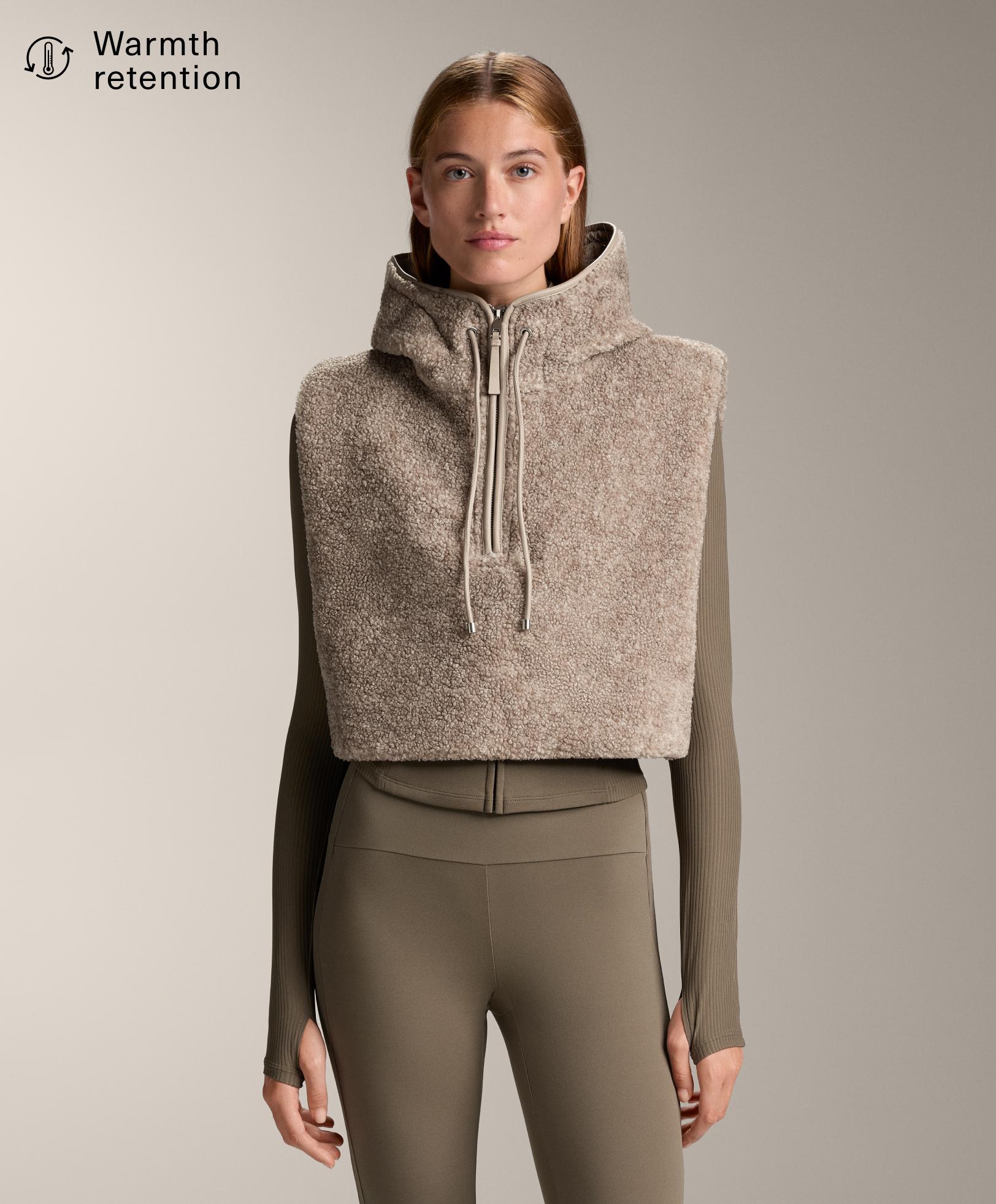 صديري صوف بغطاء رأس